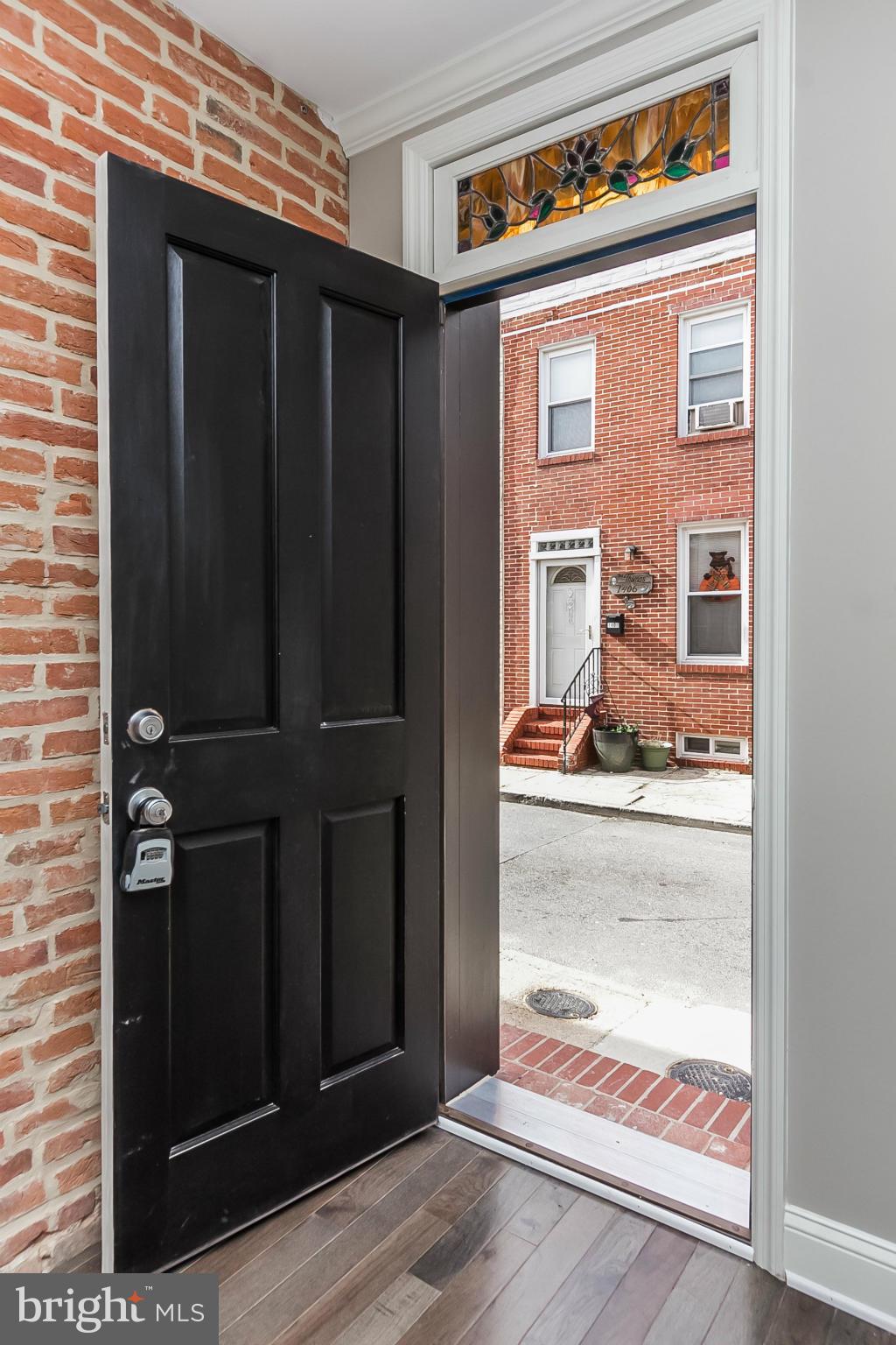 LOCUST POINT - Residential