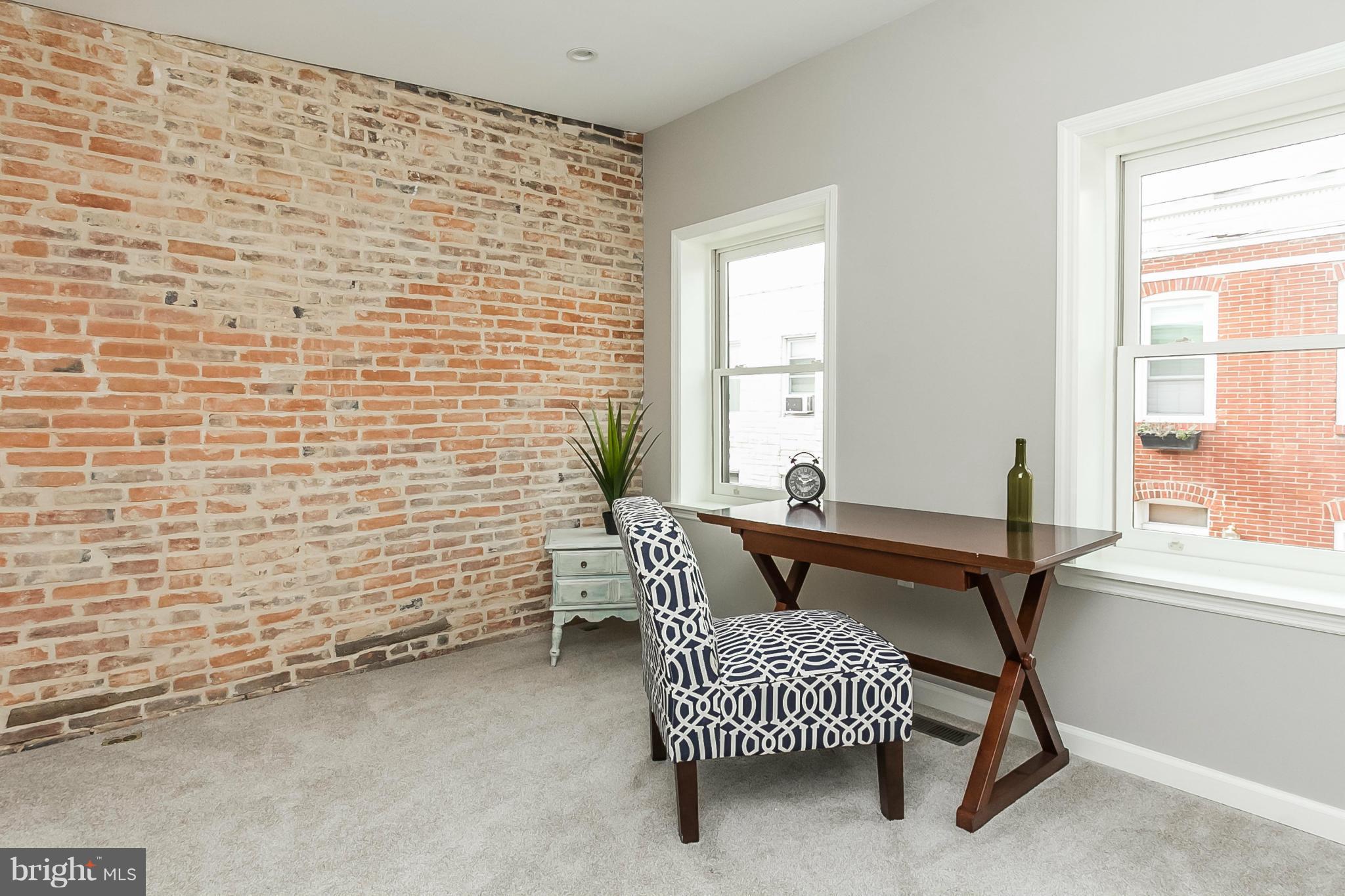 LOCUST POINT - Residential