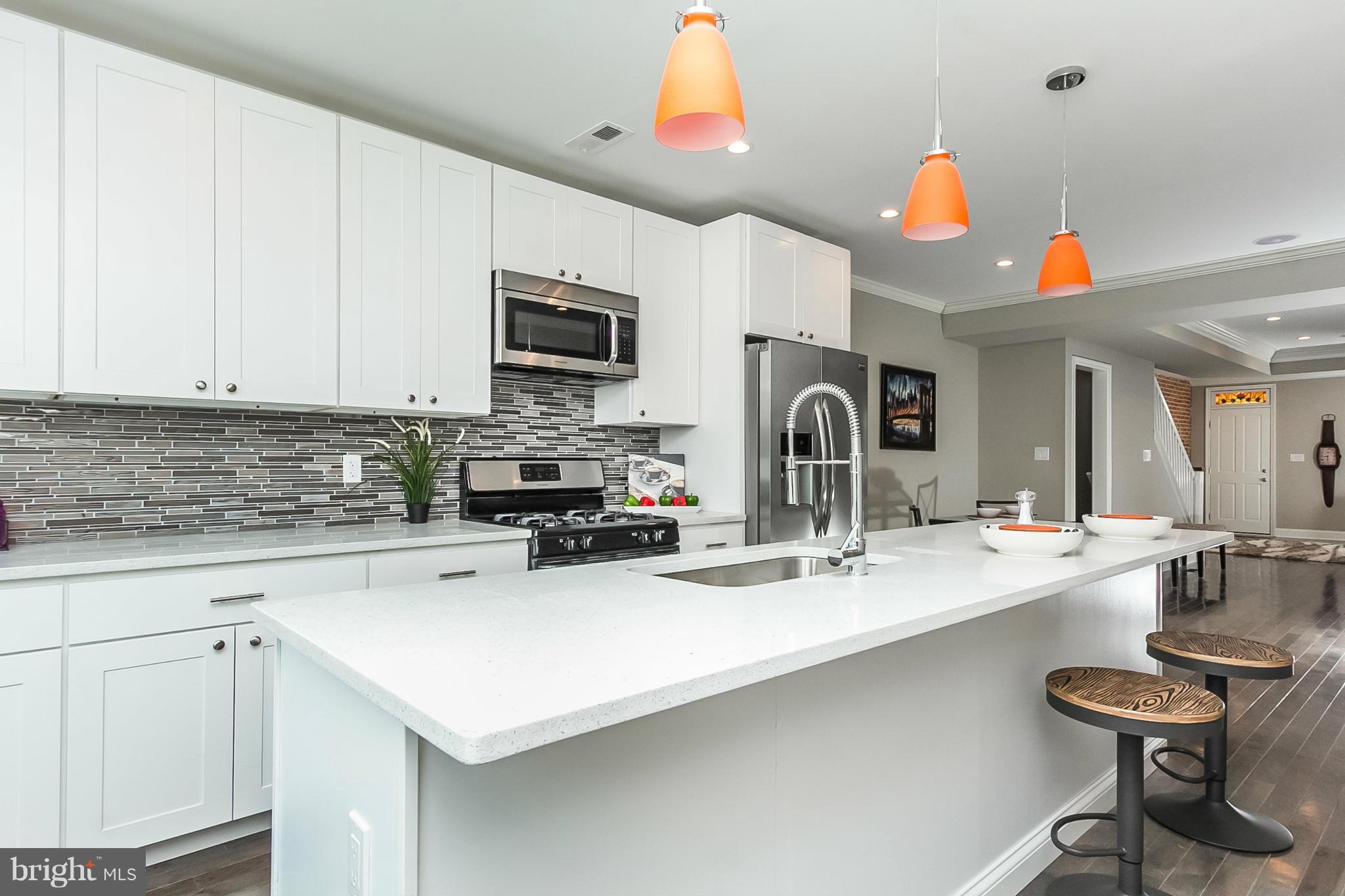 LOCUST POINT - Residential