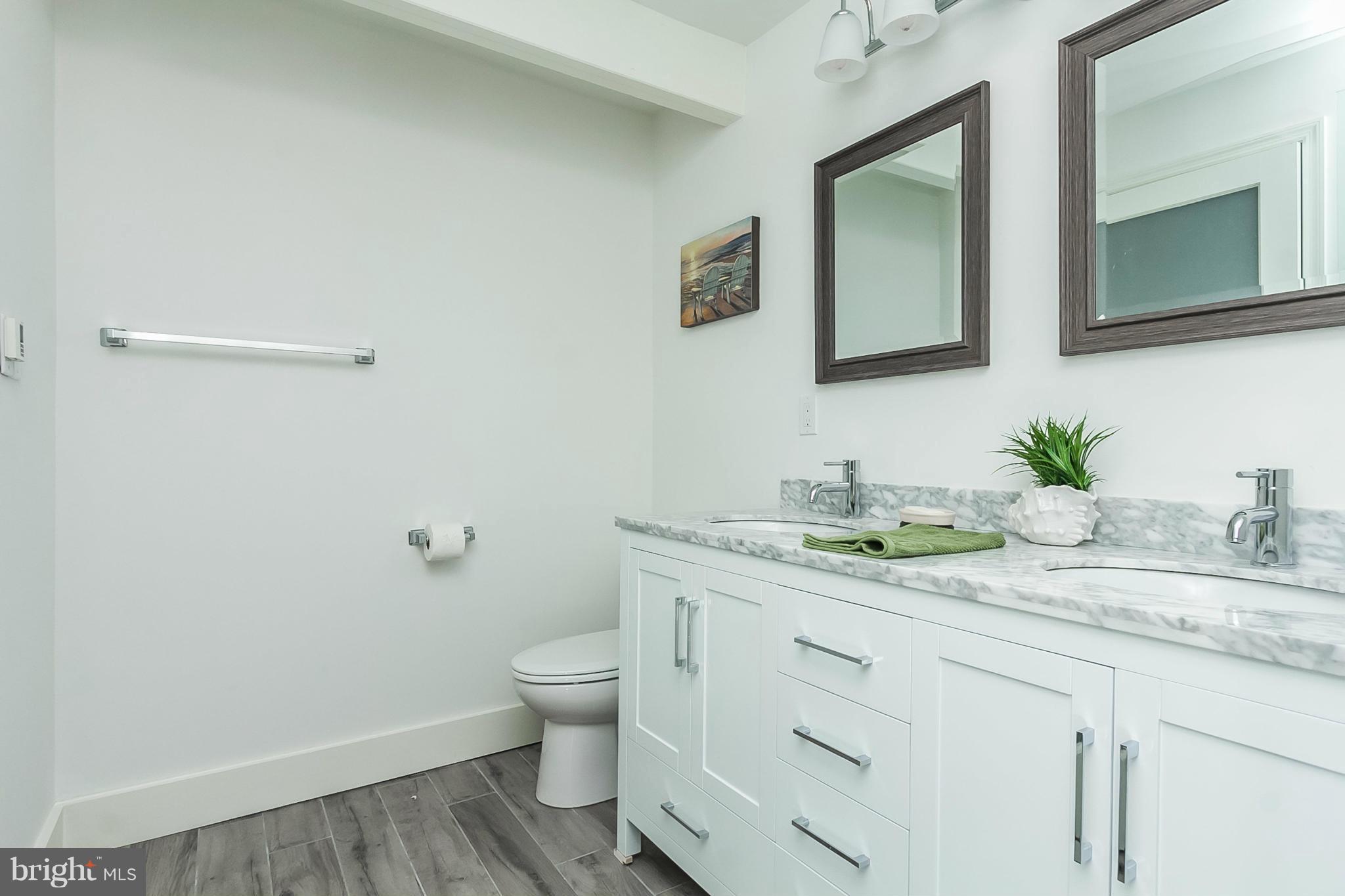 LOCUST POINT - Residential