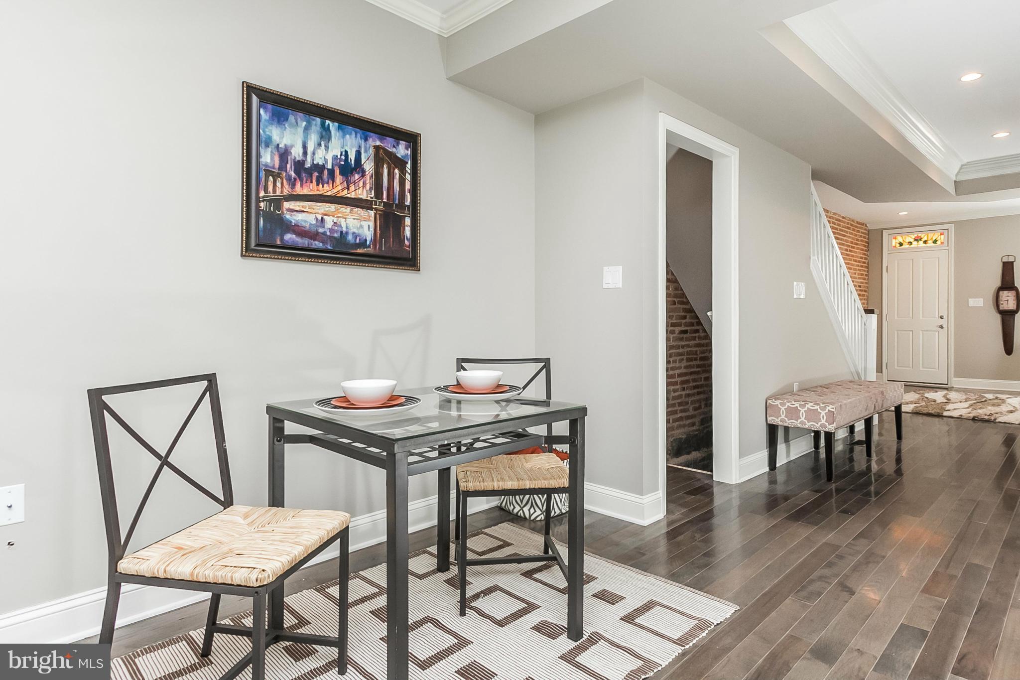 LOCUST POINT - Residential