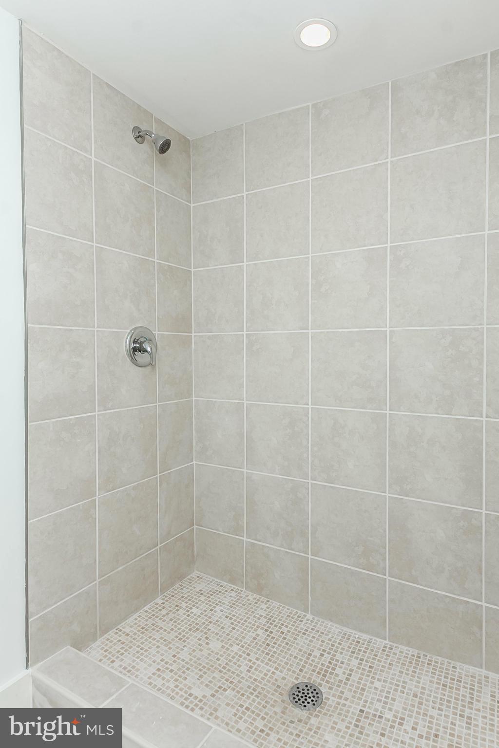 LOCUST POINT - Residential