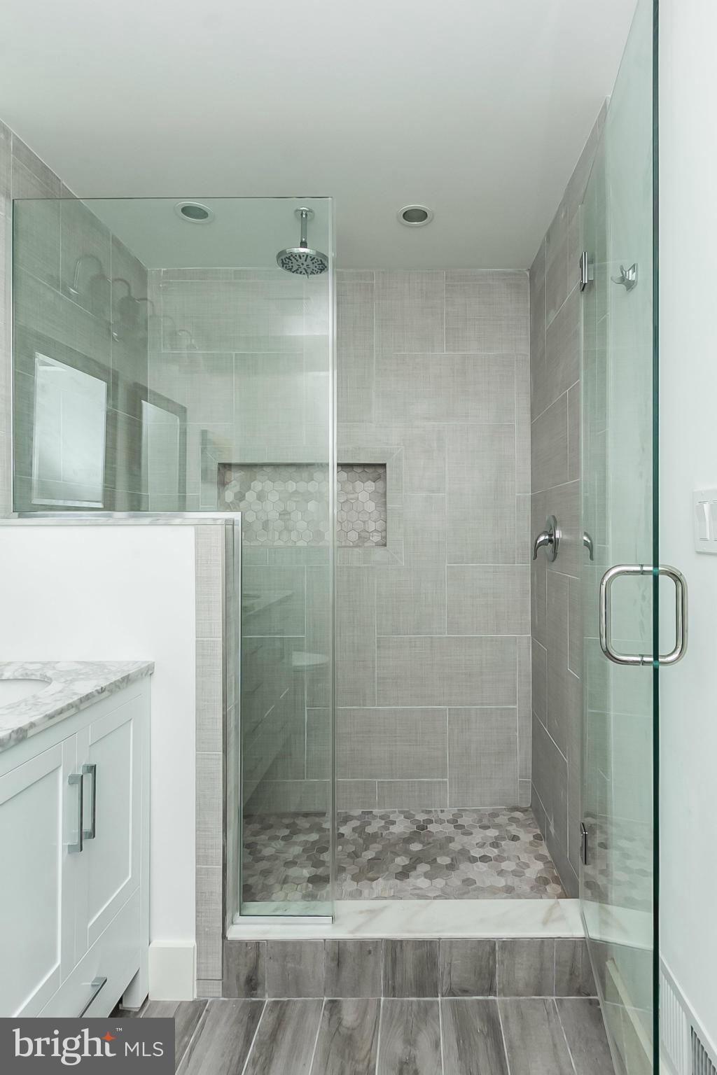 LOCUST POINT - Residential