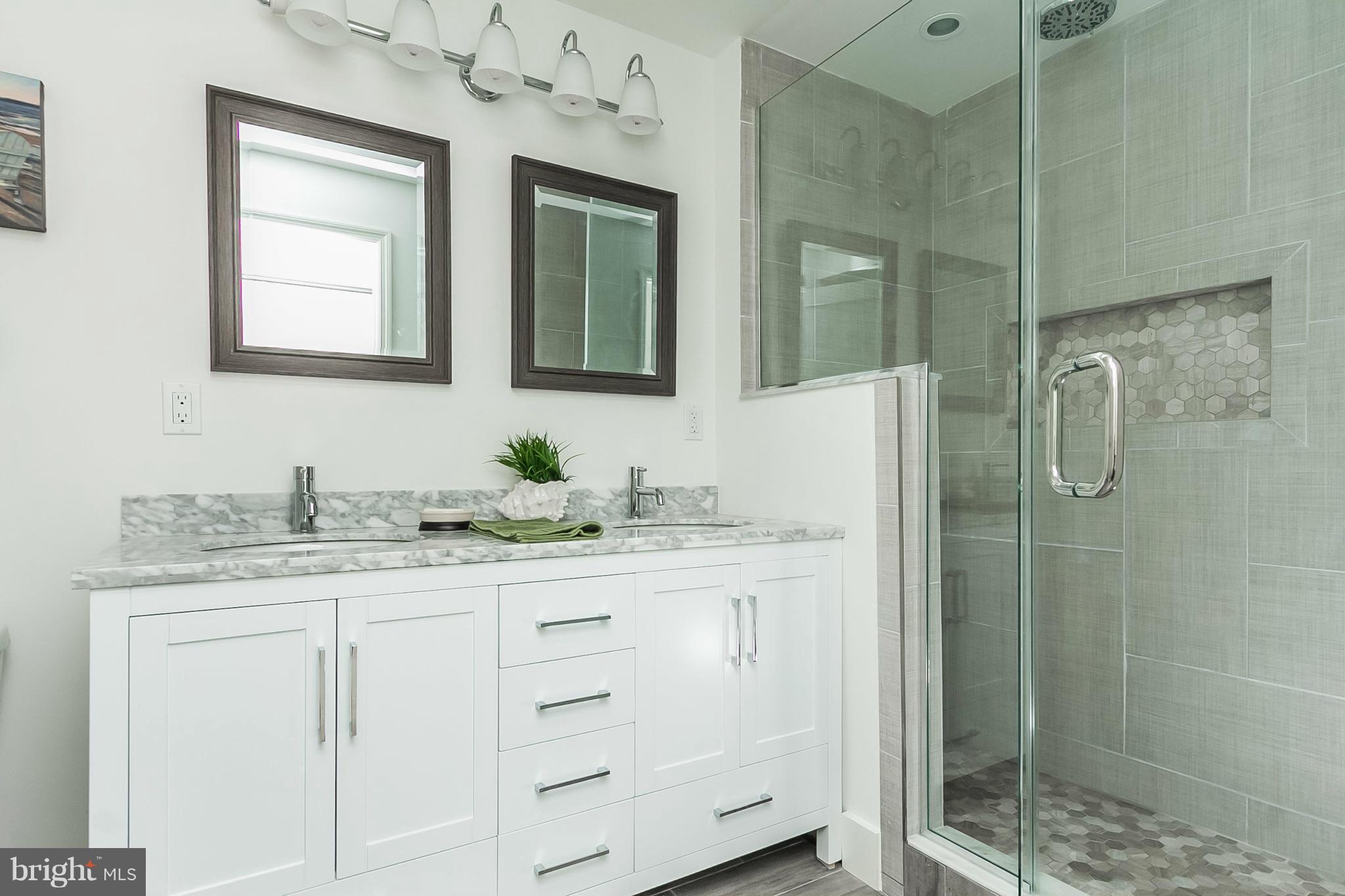 LOCUST POINT - Residential