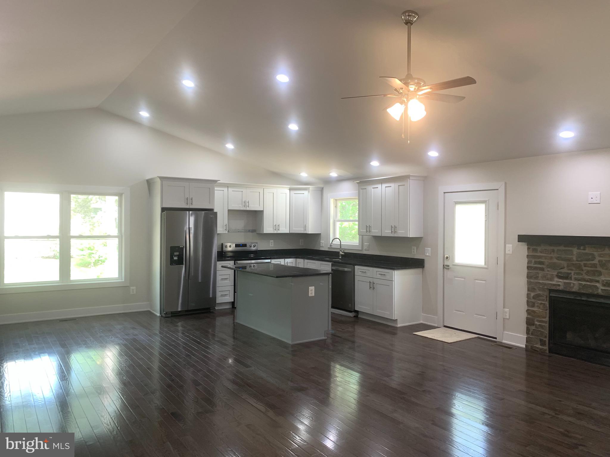 CABIN POINT - Residential