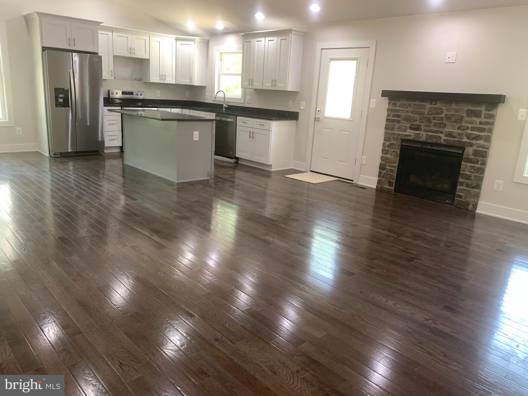 CABIN POINT - Residential