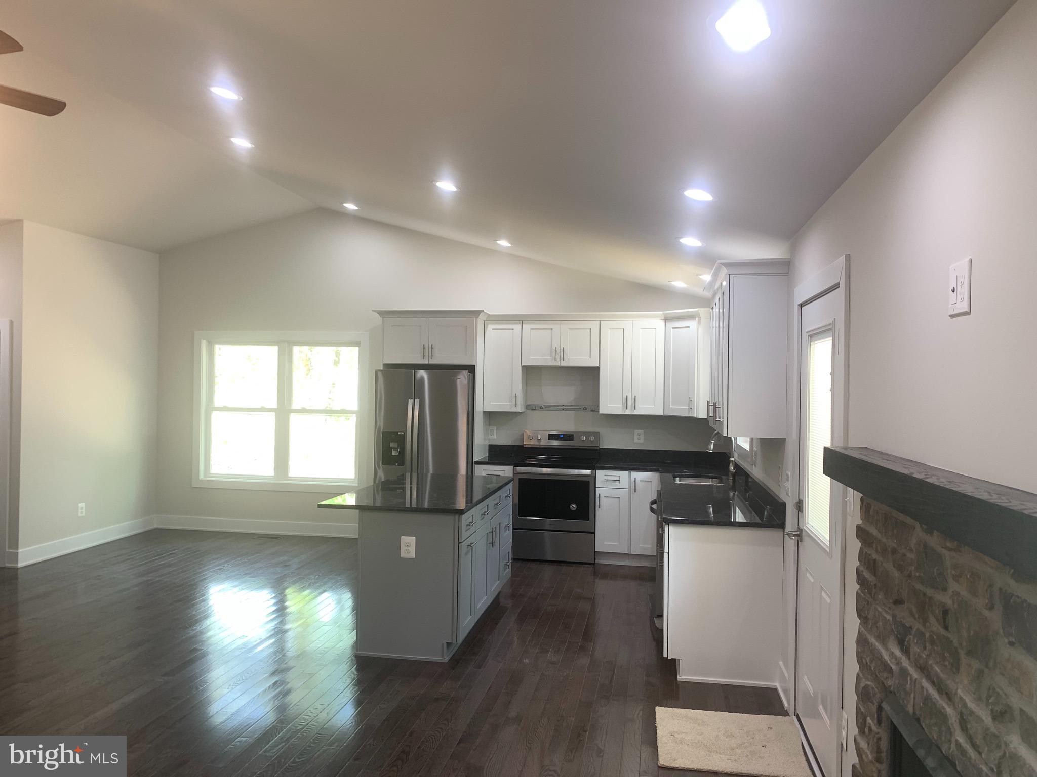 CABIN POINT - Residential