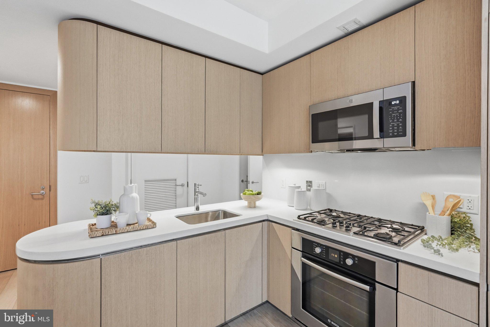 925 H STREET NW 308