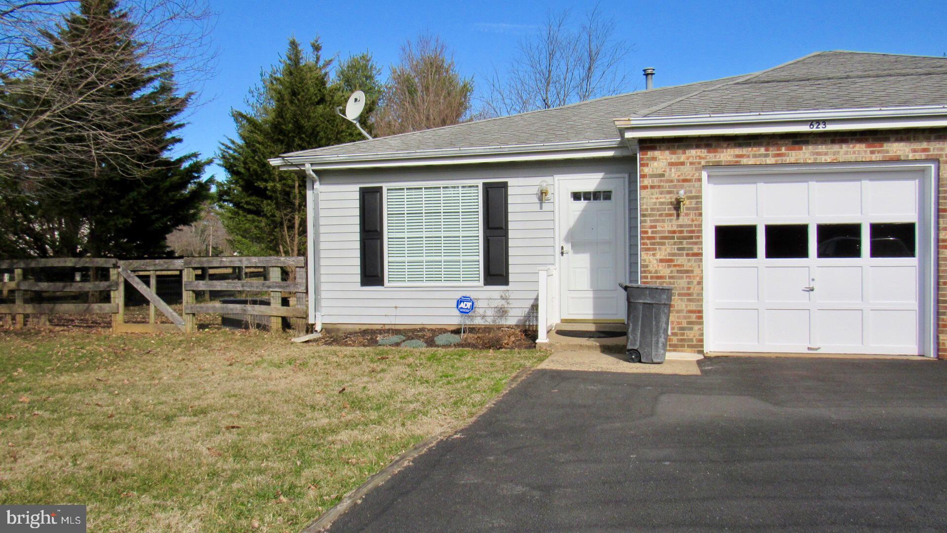 BROADVIEW ACRES - Residential Lease