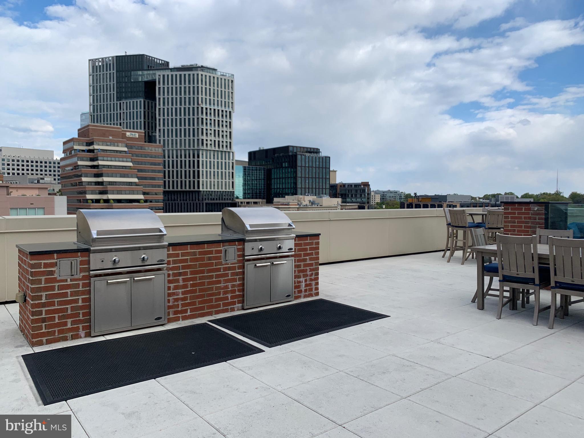 HAMPDEN ROW - Residential