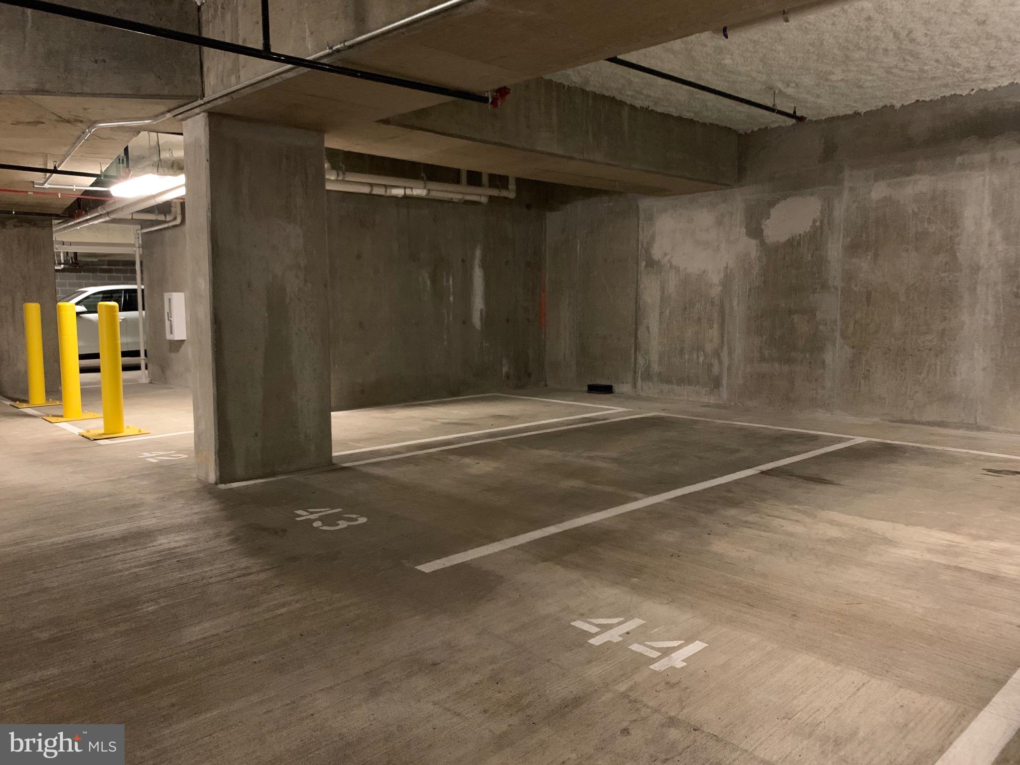 HAMPDEN ROW - Residential