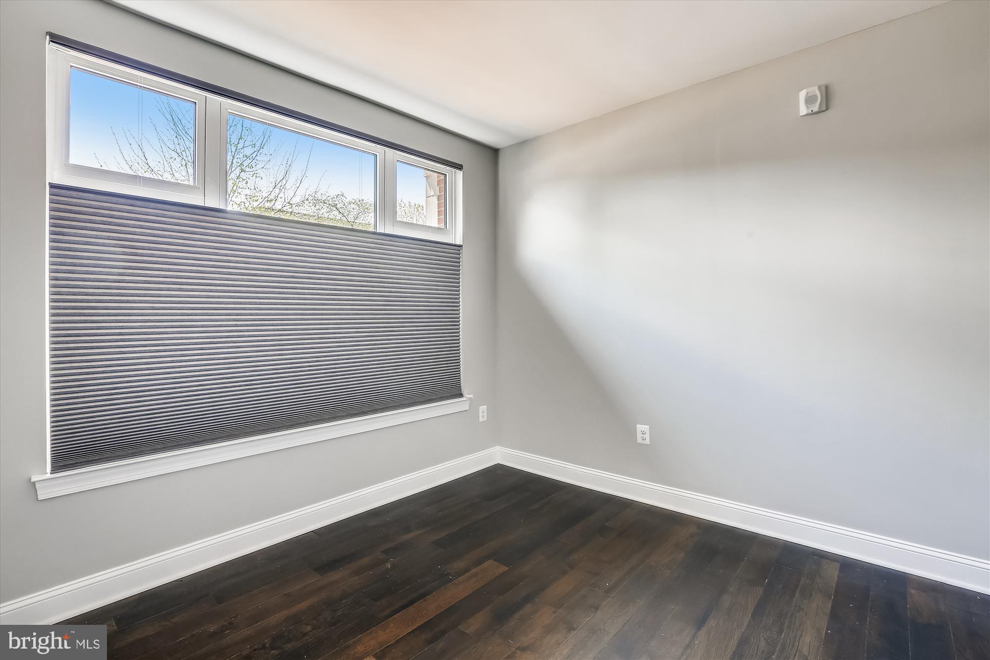 HAMPDEN ROW - Residential