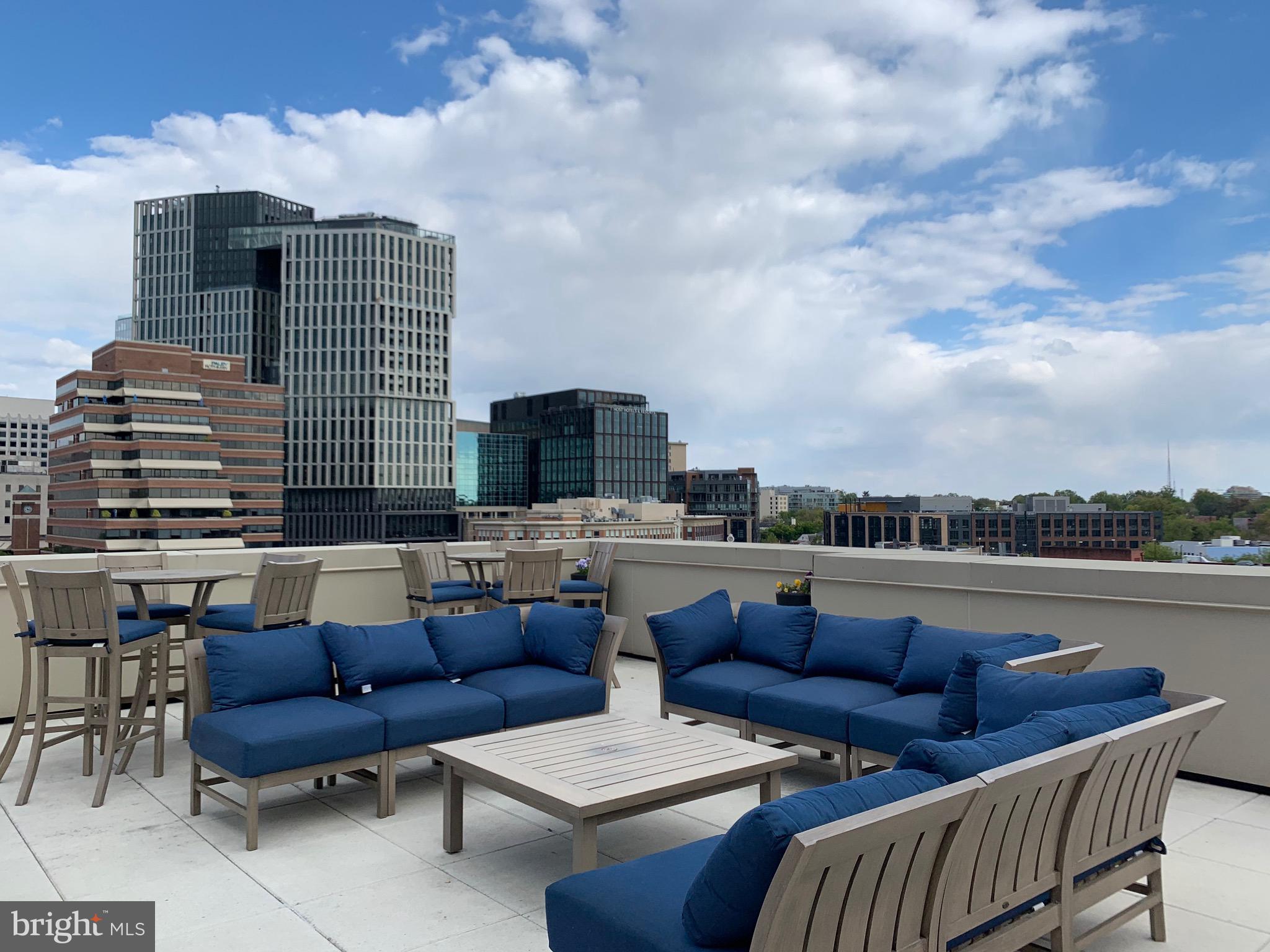 HAMPDEN ROW - Residential