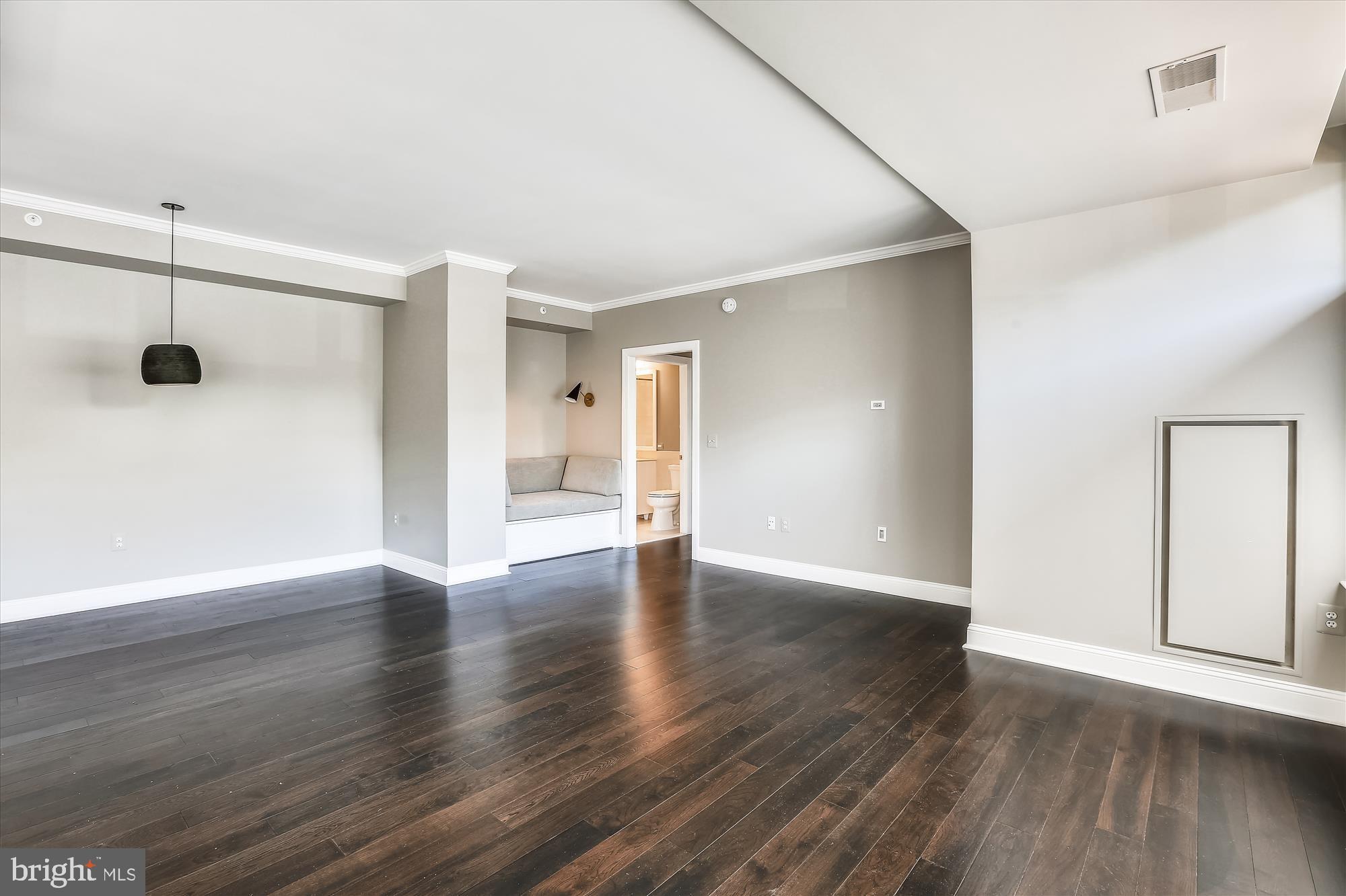 HAMPDEN ROW - Residential