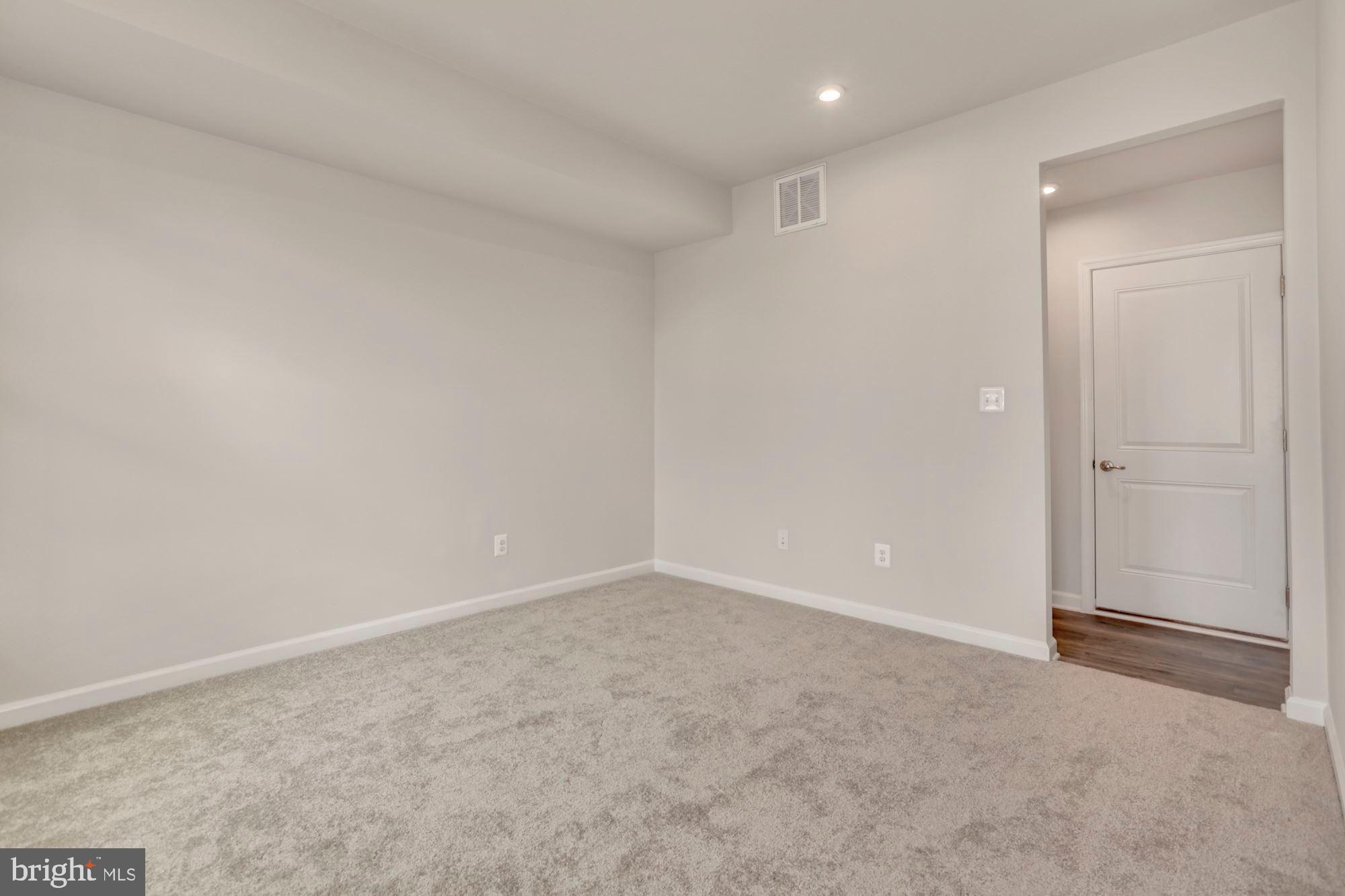 MINTBROOK - Residential Lease