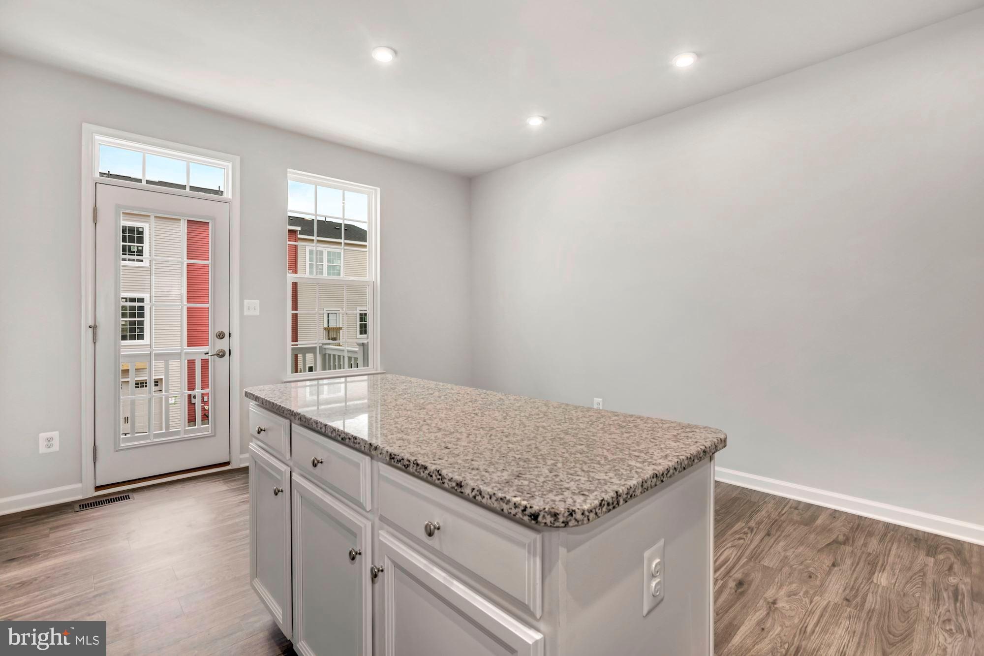 MINTBROOK - Residential Lease