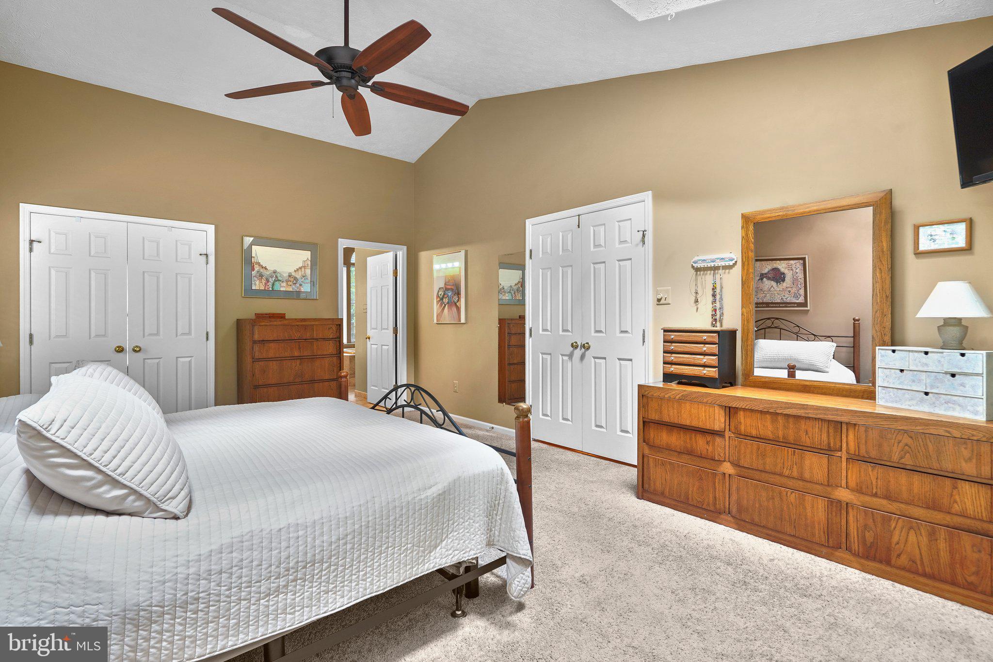 CROFTON WOODS - Residential