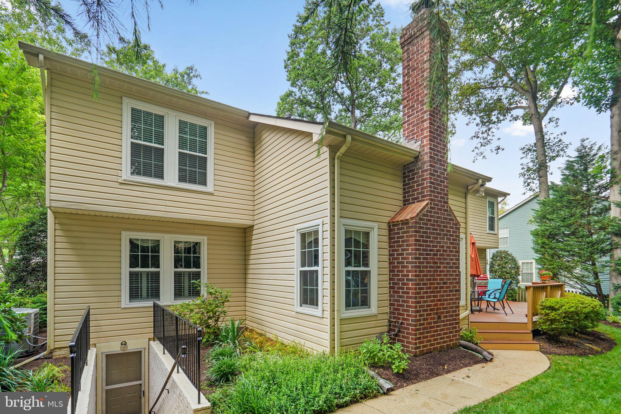 CROFTON WOODS - Residential