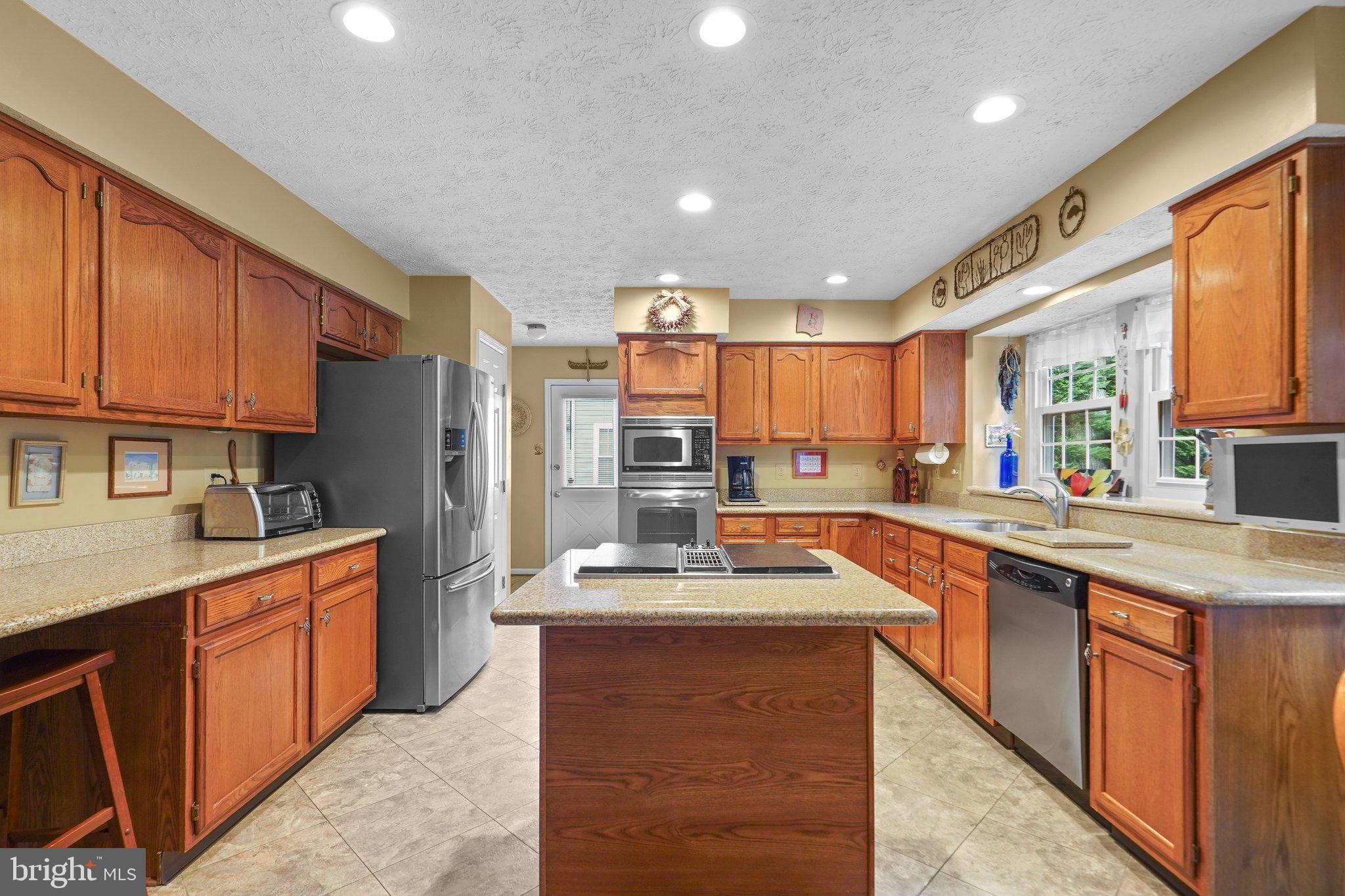 CROFTON WOODS - Residential