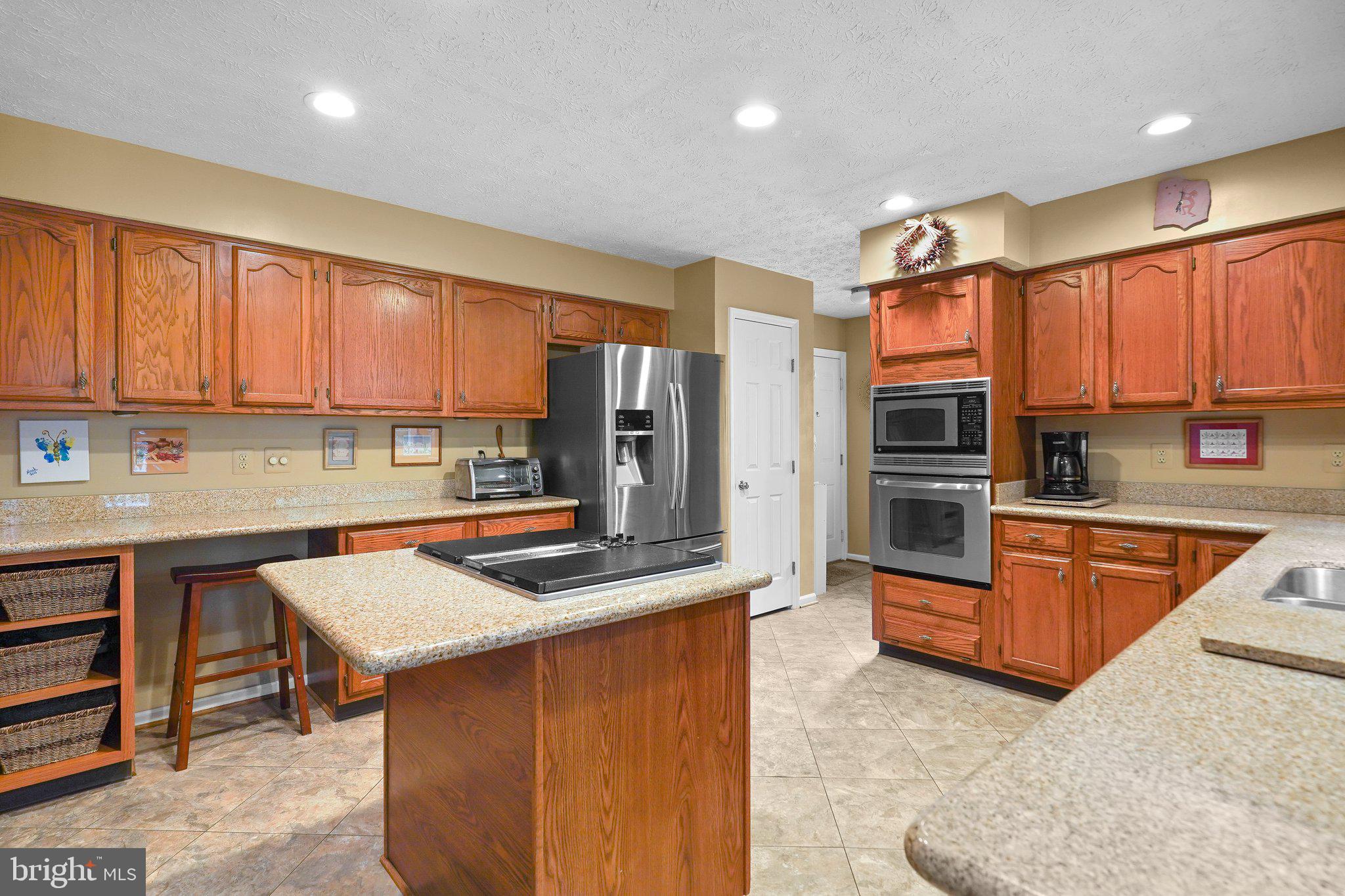 CROFTON WOODS - Residential