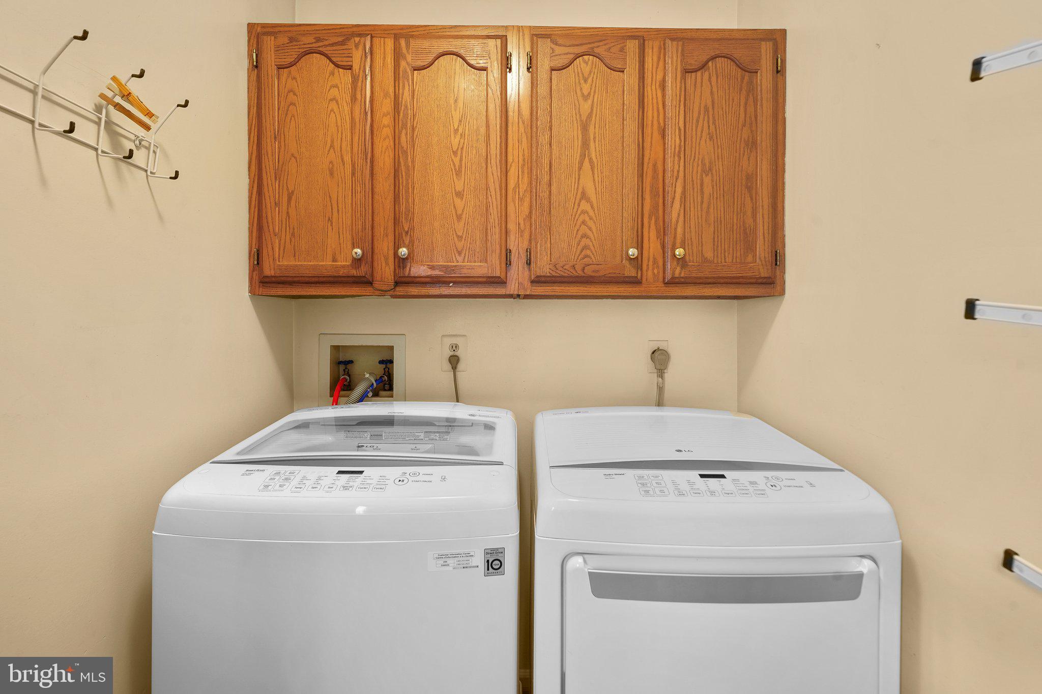 CROFTON WOODS - Residential