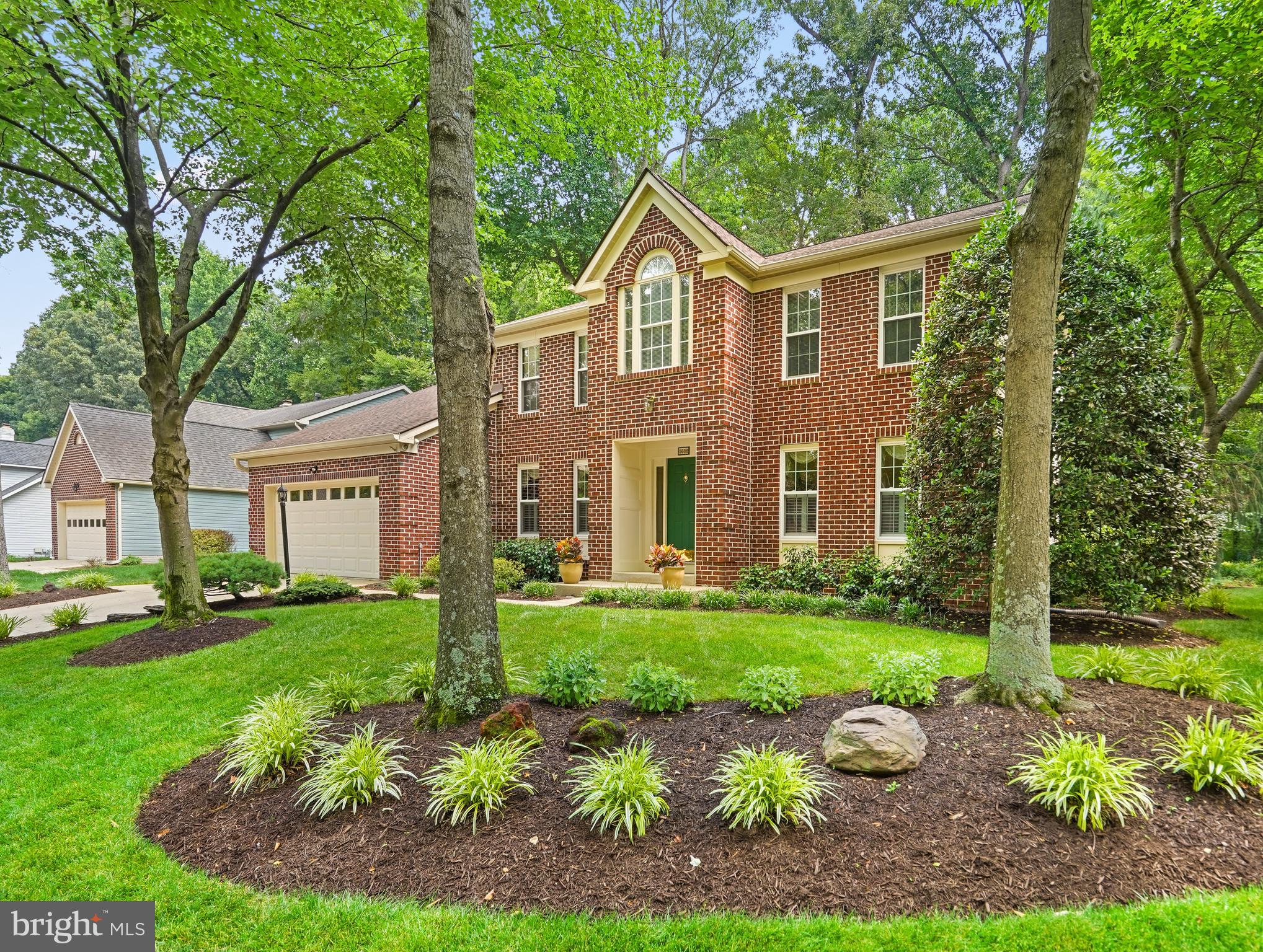 CROFTON WOODS - Residential