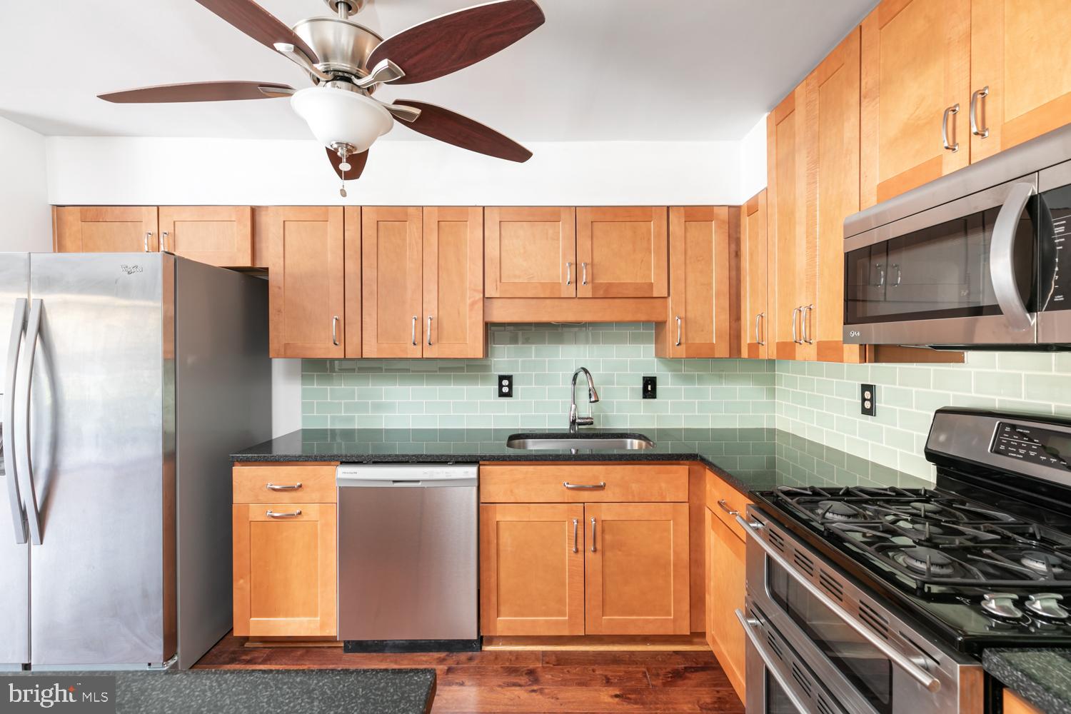 HERITAGE COURT - Residential Lease