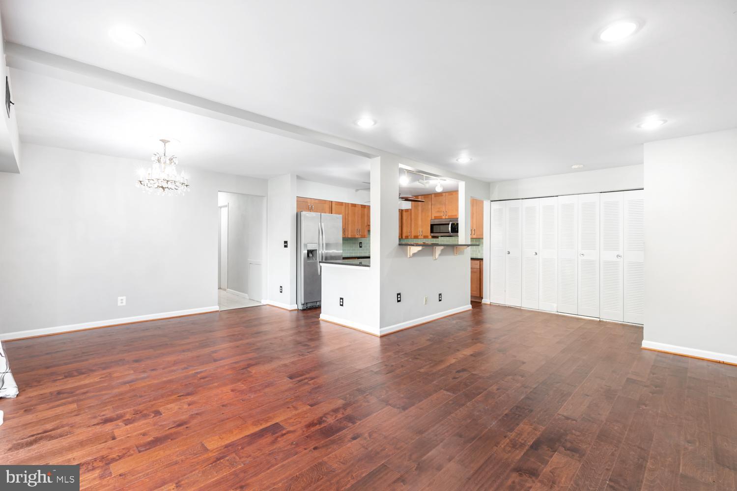 HERITAGE COURT - Residential Lease