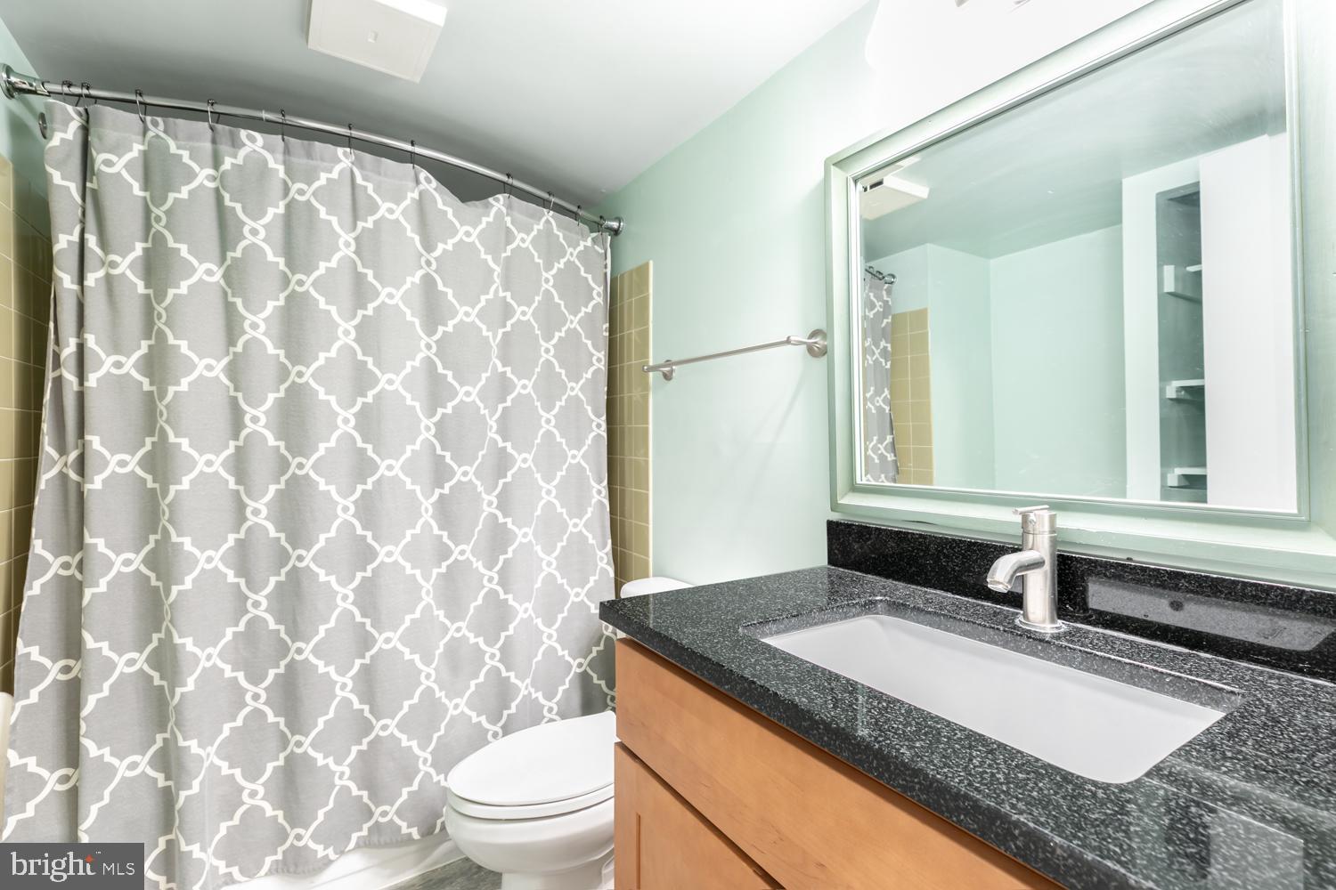 HERITAGE COURT - Residential Lease