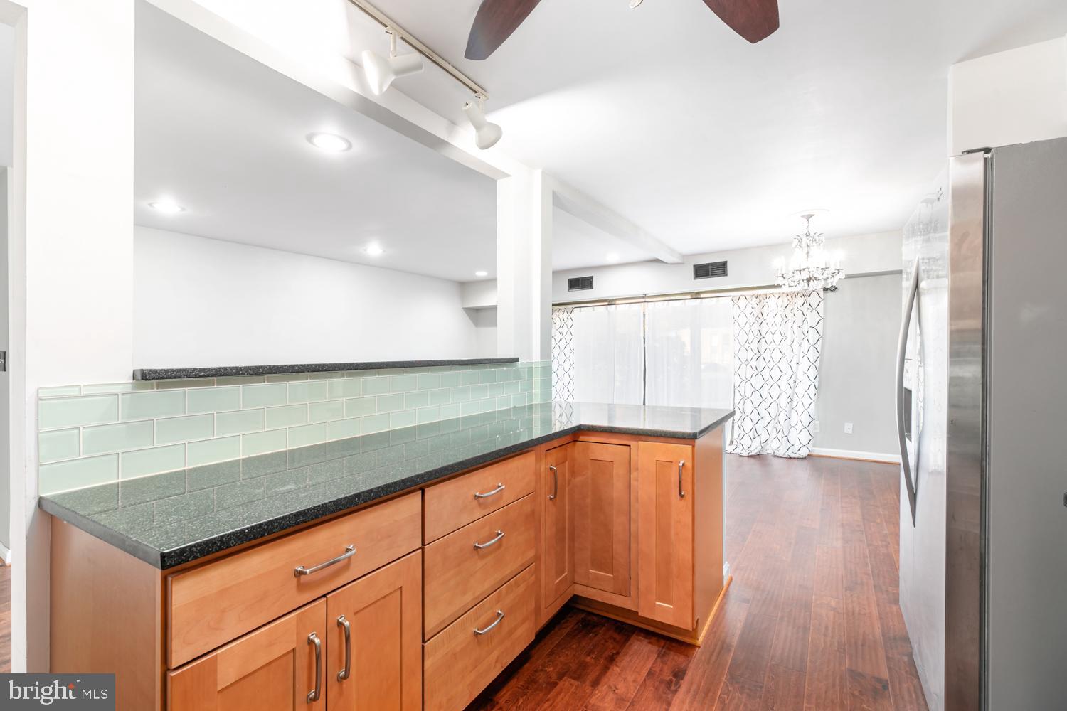 HERITAGE COURT - Residential Lease