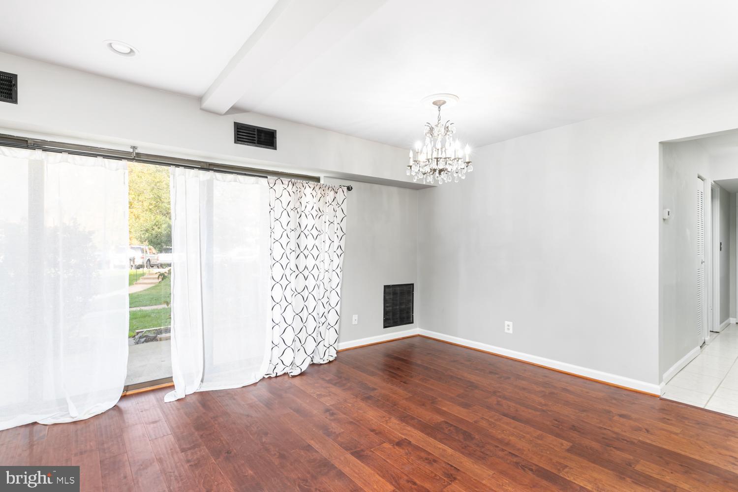 HERITAGE COURT - Residential Lease