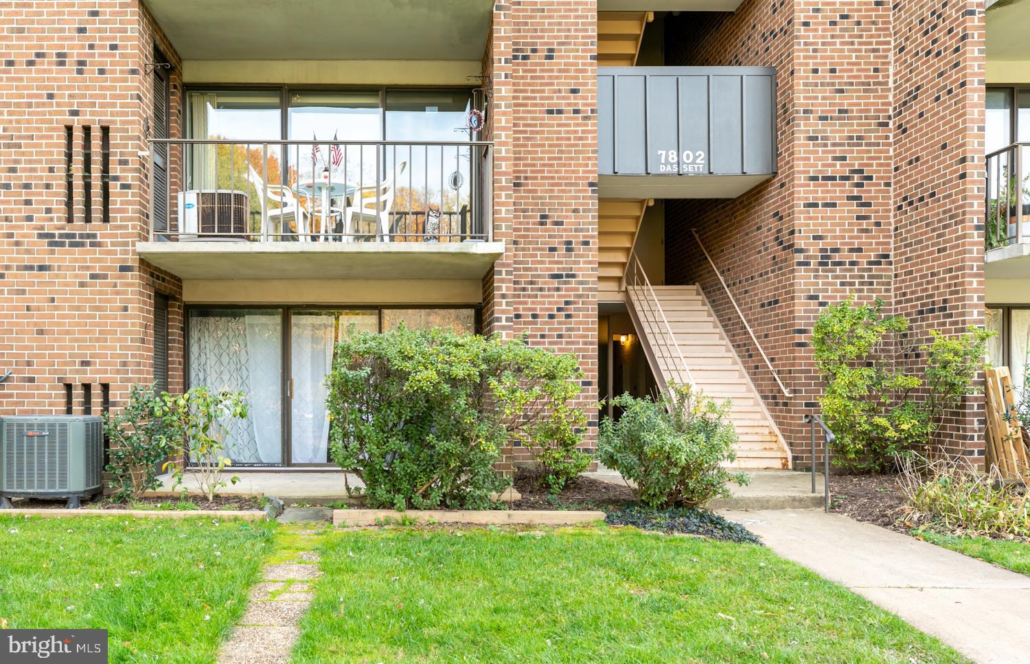 HERITAGE COURT - Residential Lease