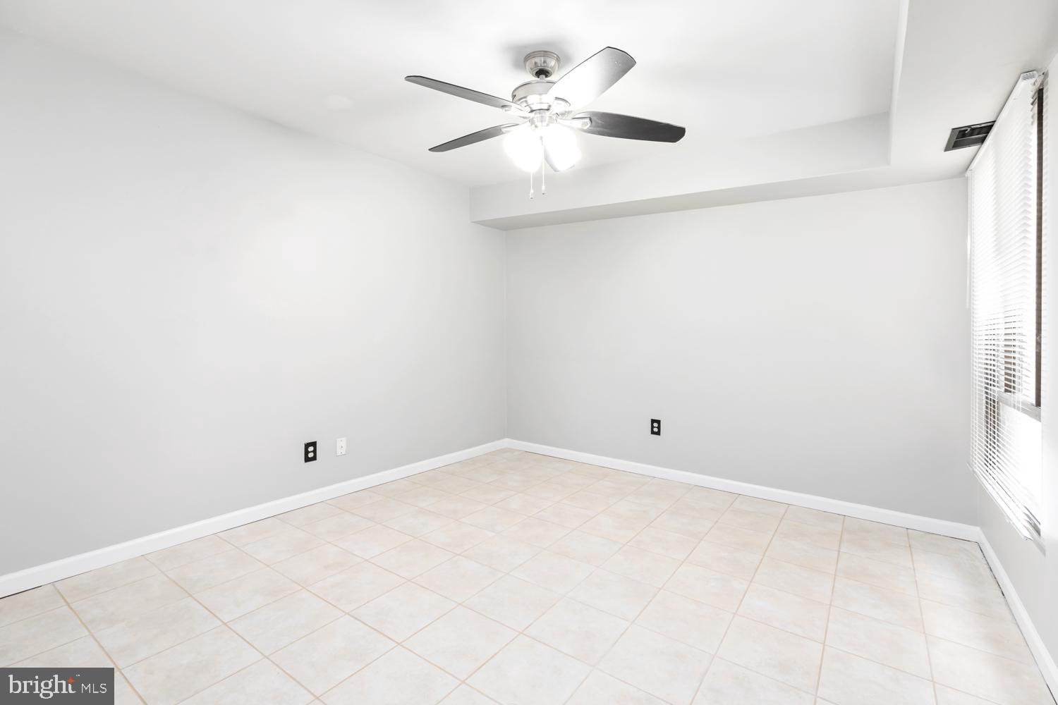 HERITAGE COURT - Residential Lease