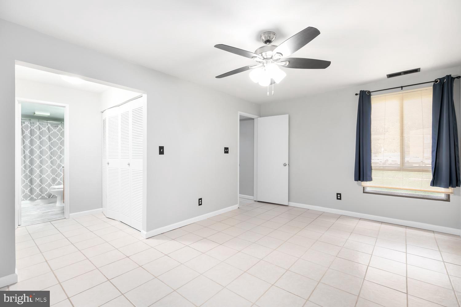 HERITAGE COURT - Residential Lease