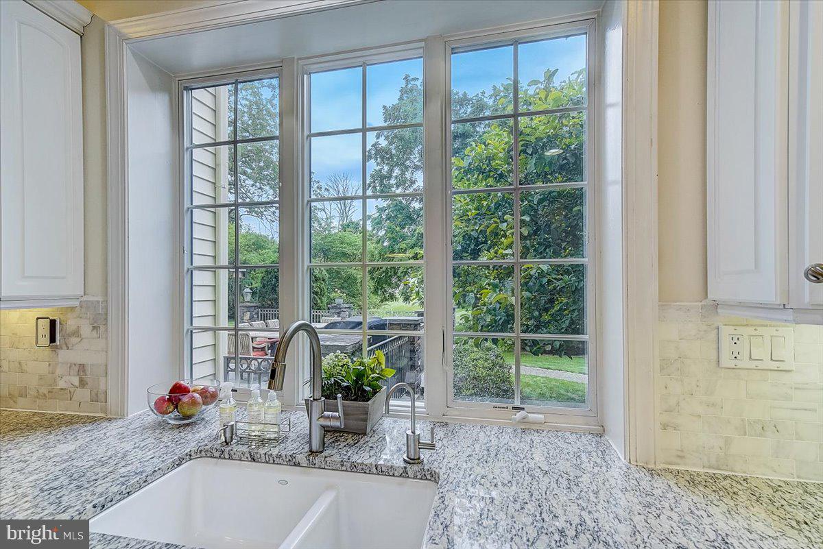 RIVER CROSSING - Residential