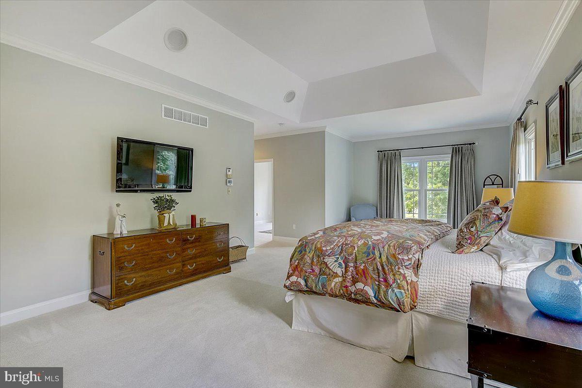 RIVER CROSSING - Residential