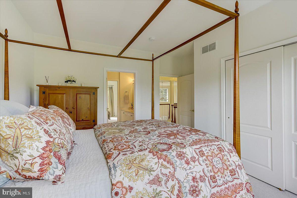 RIVER CROSSING - Residential