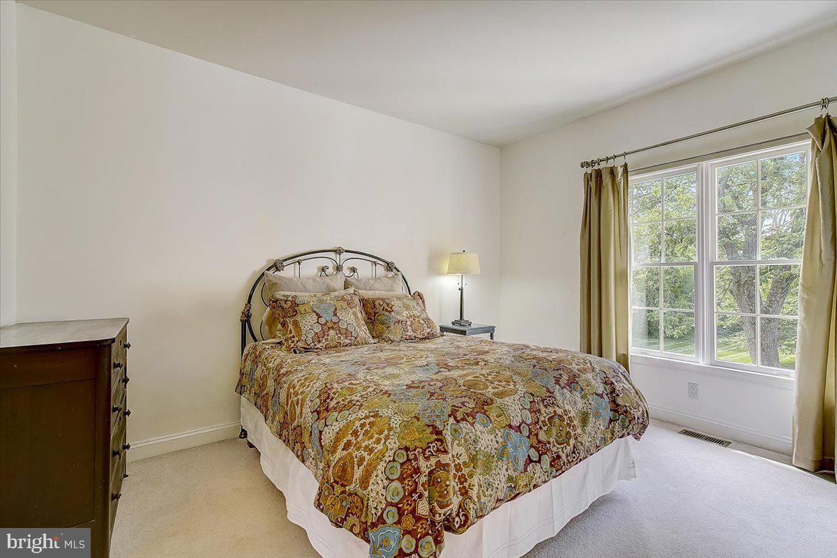 RIVER CROSSING - Residential