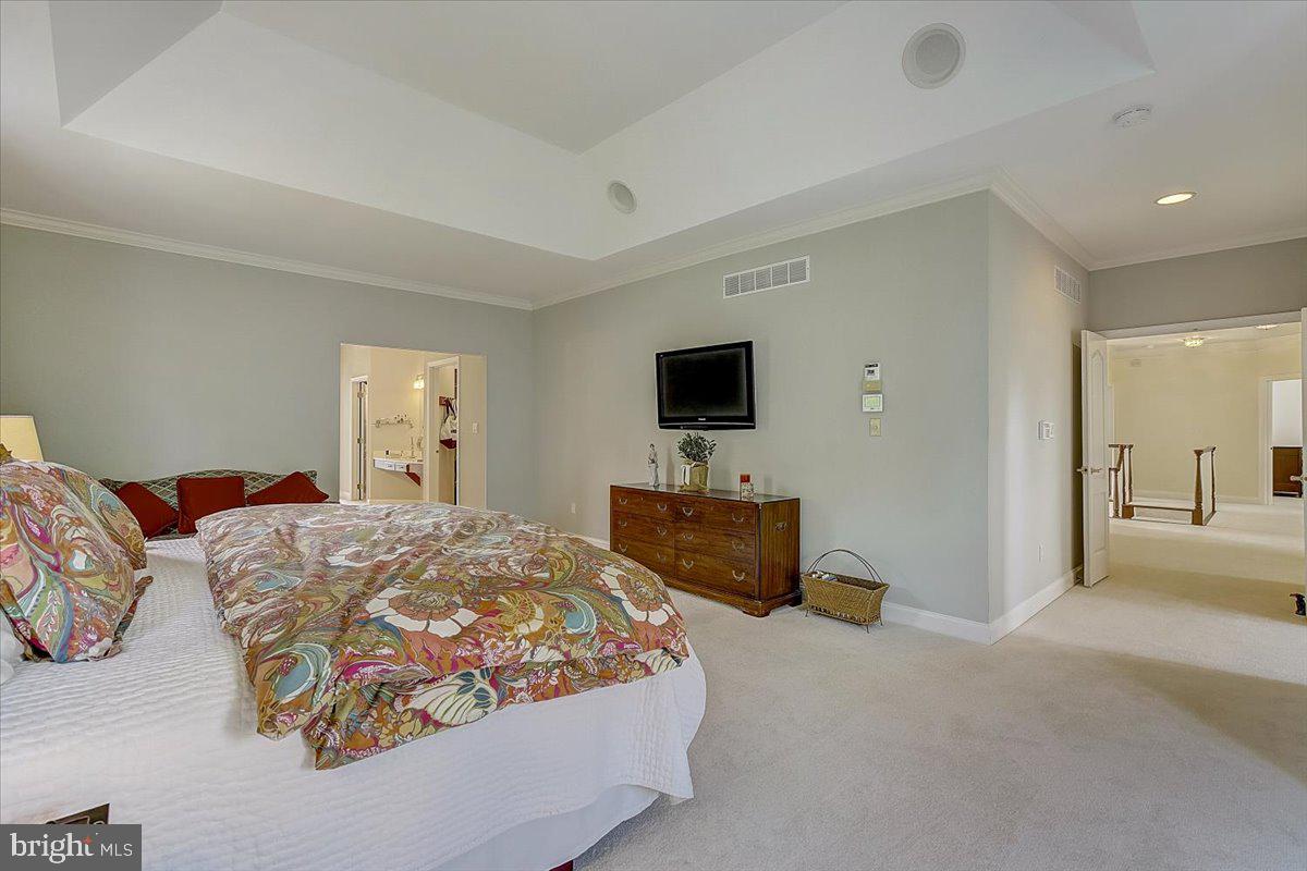 RIVER CROSSING - Residential