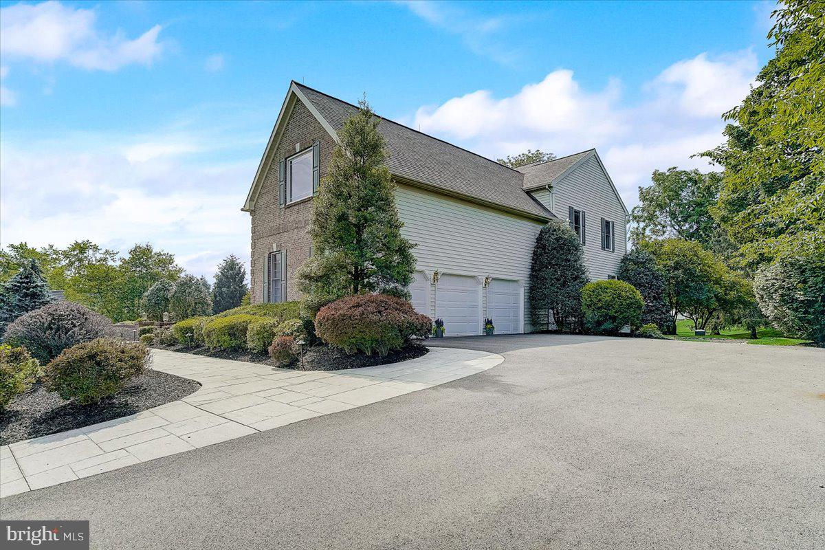 RIVER CROSSING - Residential