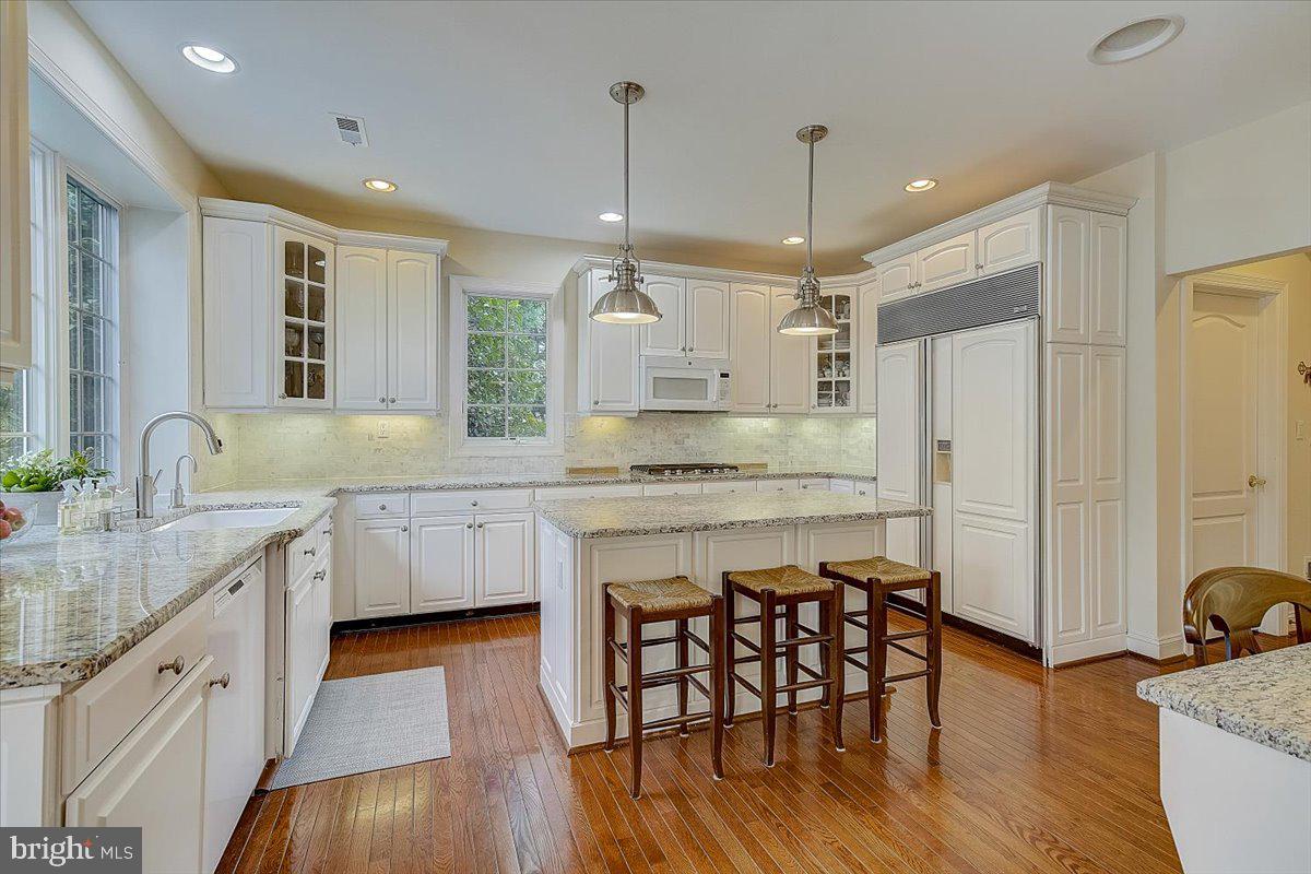 RIVER CROSSING - Residential