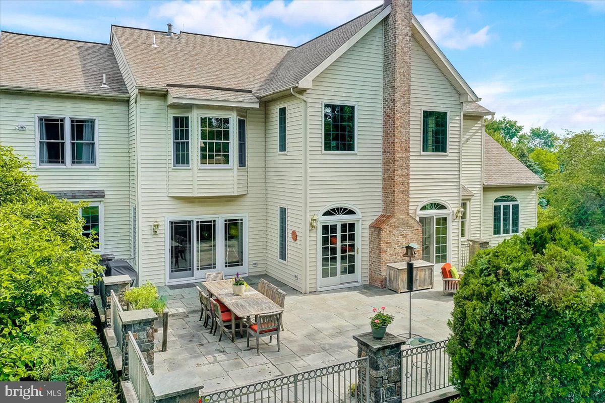 RIVER CROSSING - Residential