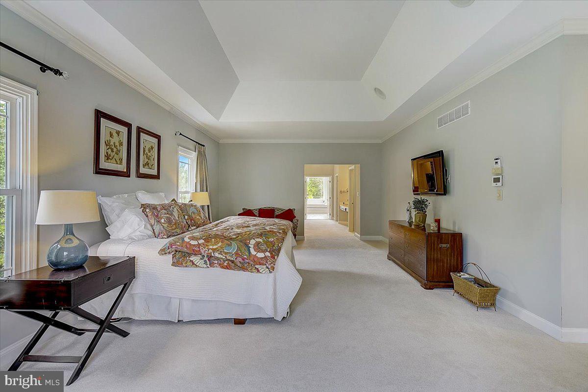 RIVER CROSSING - Residential