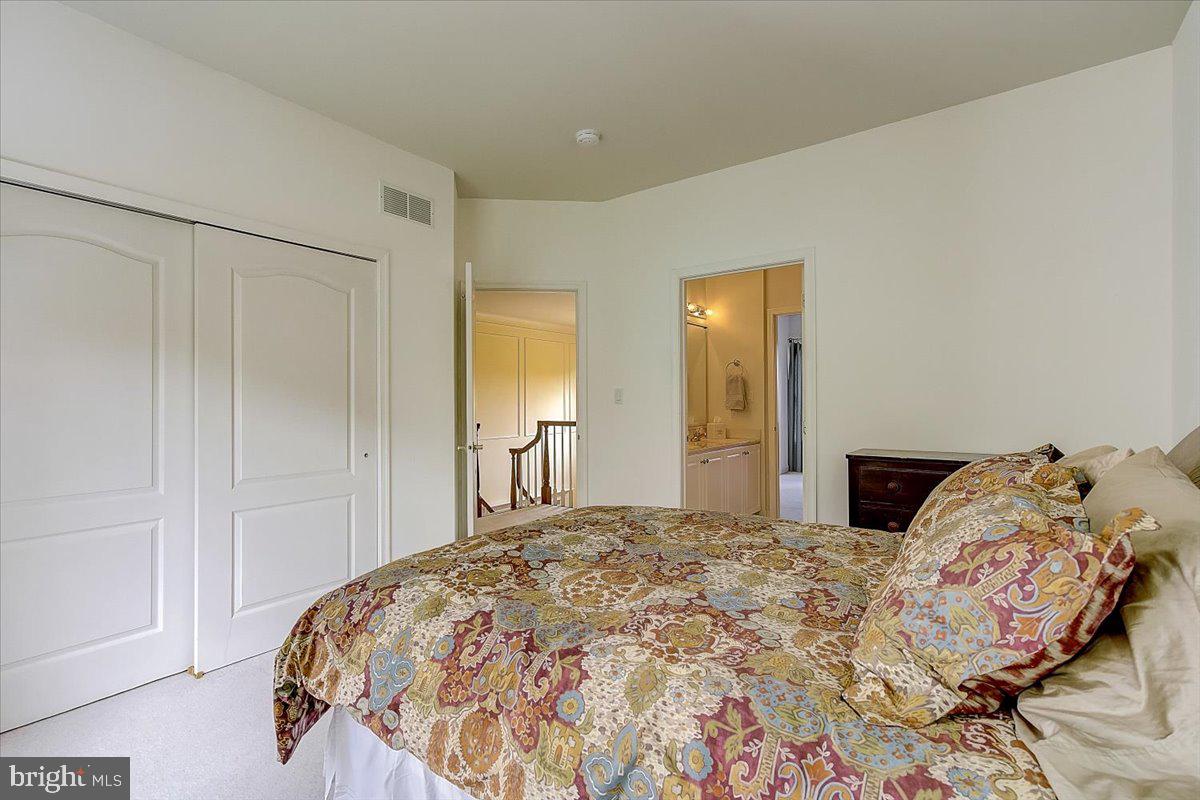 RIVER CROSSING - Residential