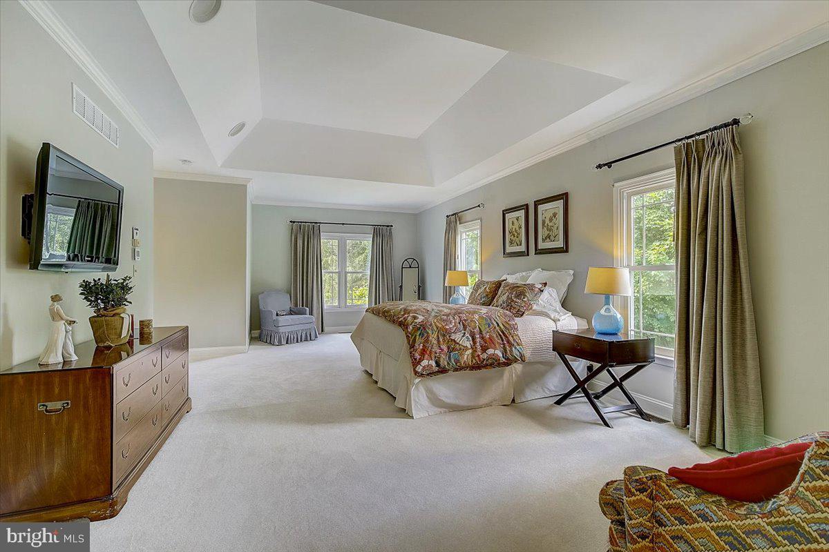 RIVER CROSSING - Residential