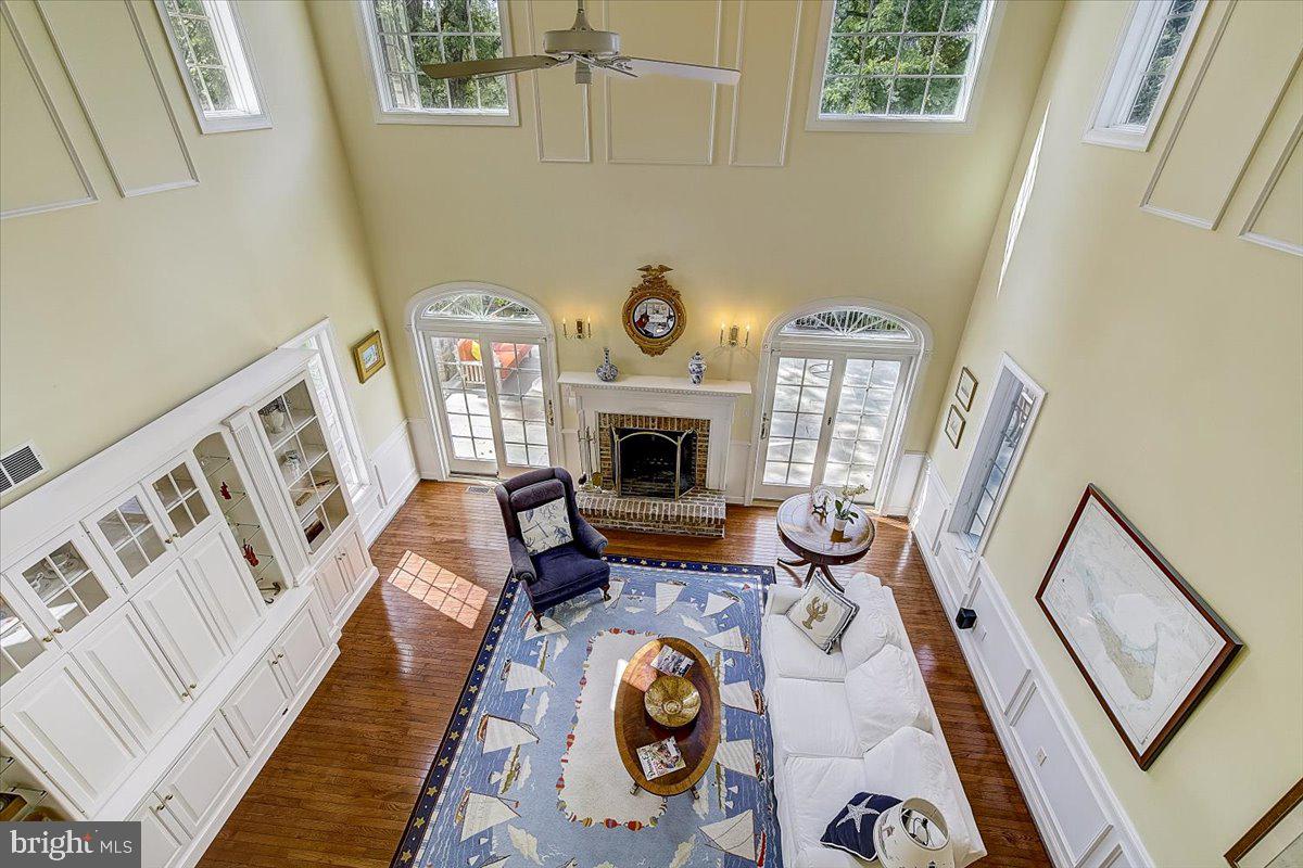 RIVER CROSSING - Residential