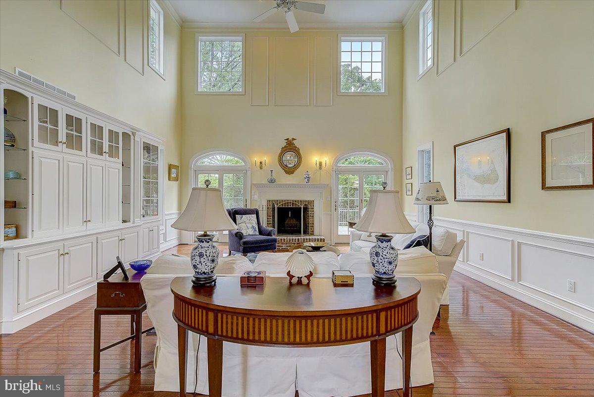 RIVER CROSSING - Residential