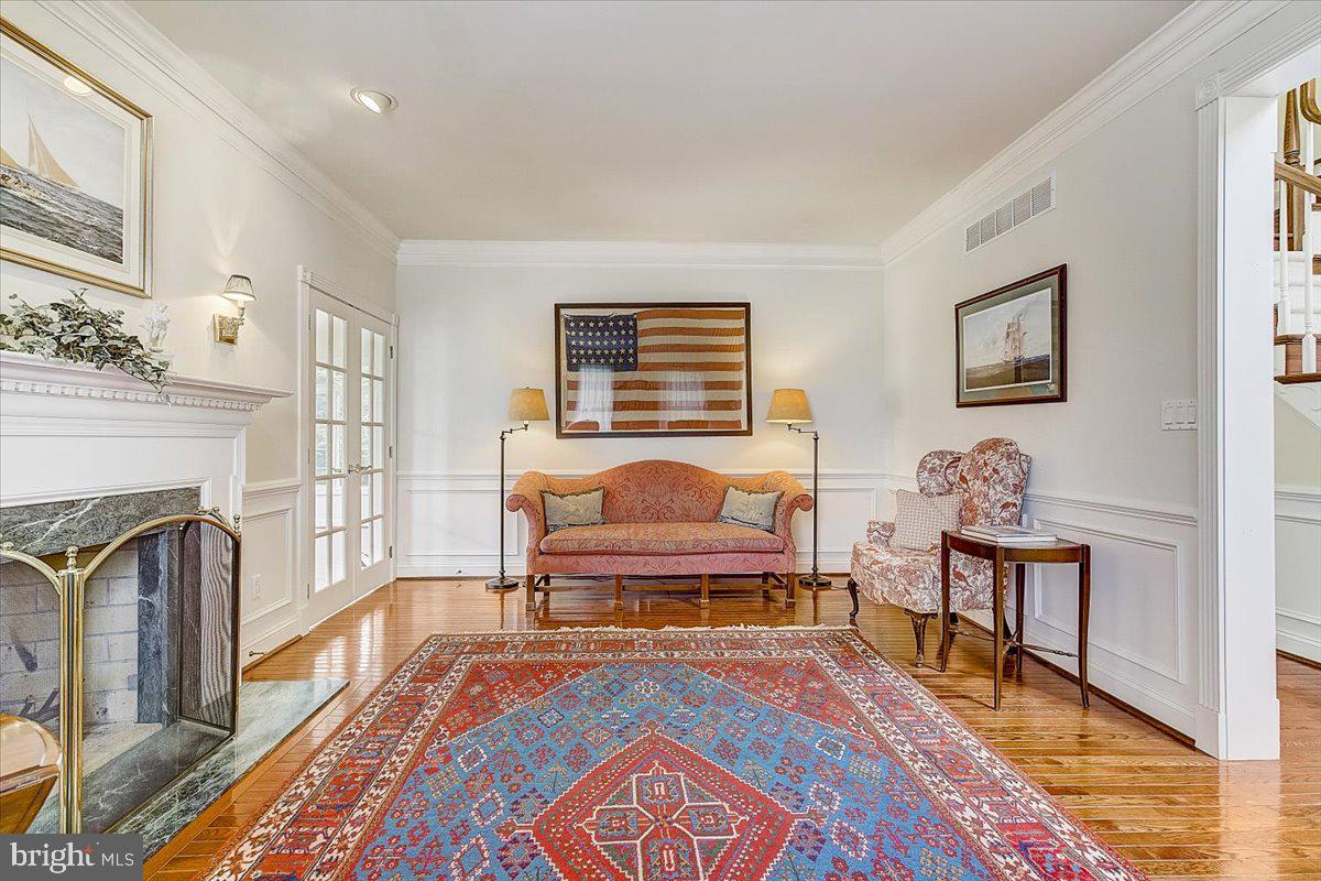 RIVER CROSSING - Residential