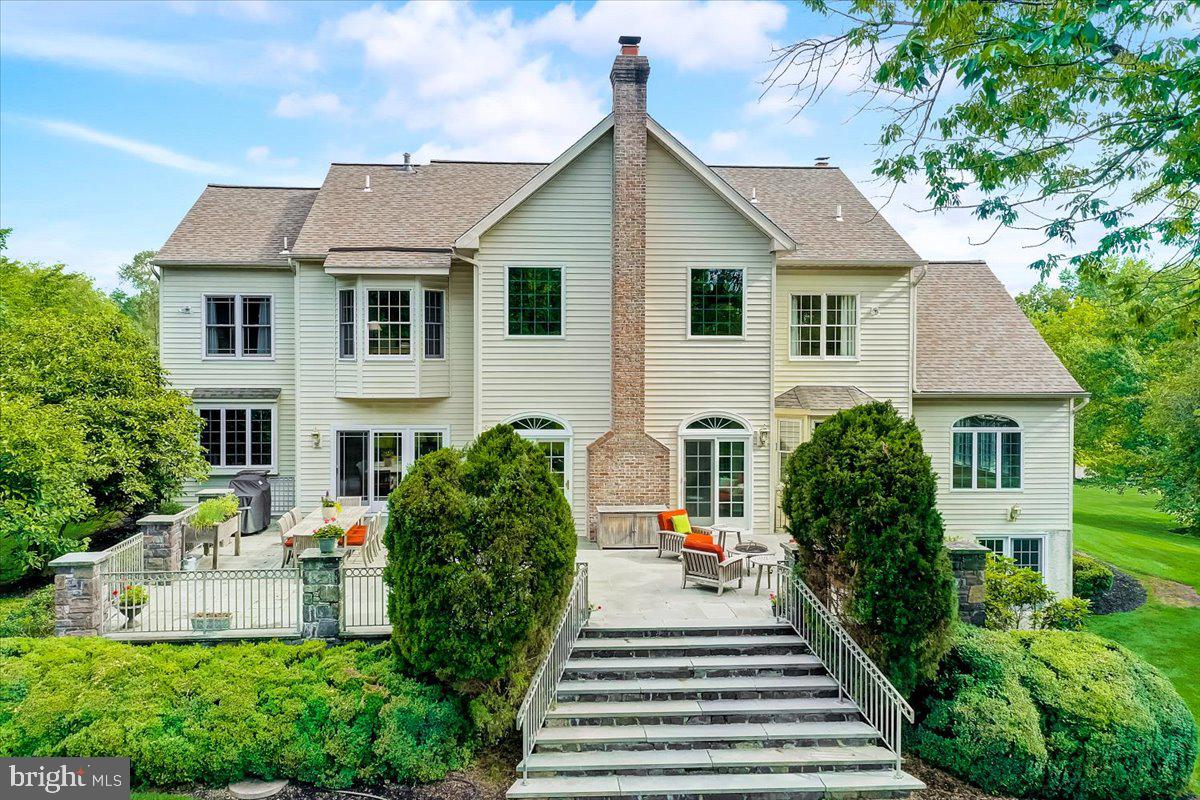 RIVER CROSSING - Residential