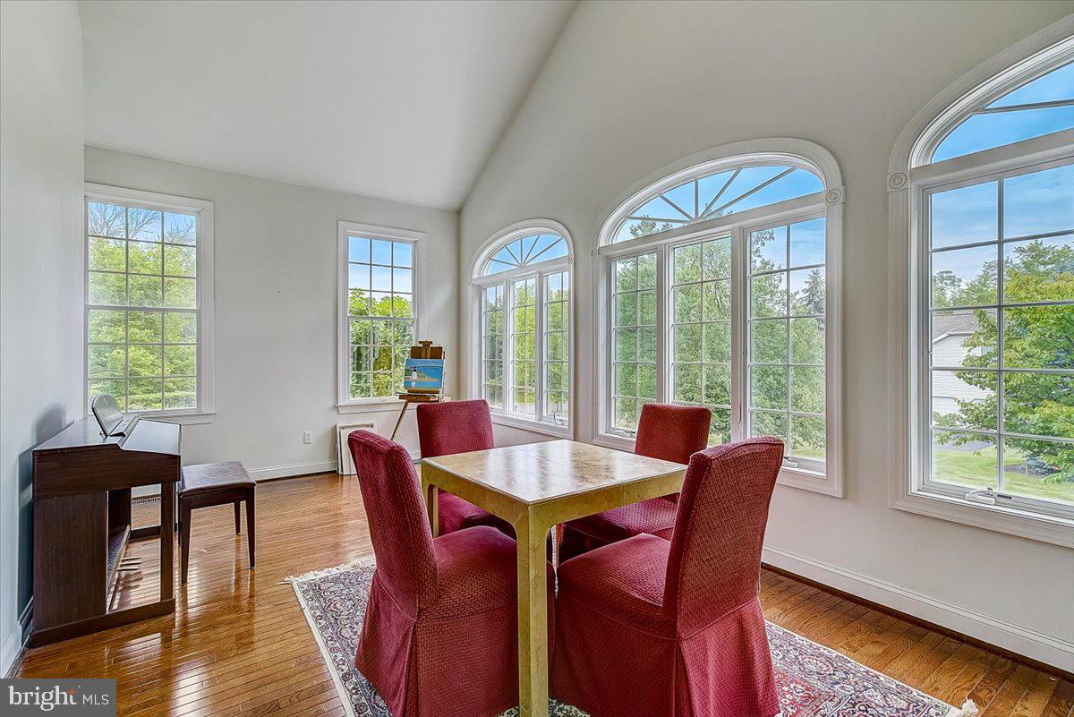 RIVER CROSSING - Residential